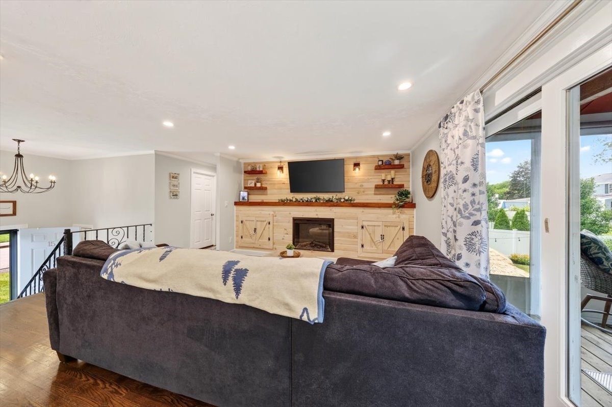 15 Donna Rd Property Photo 3