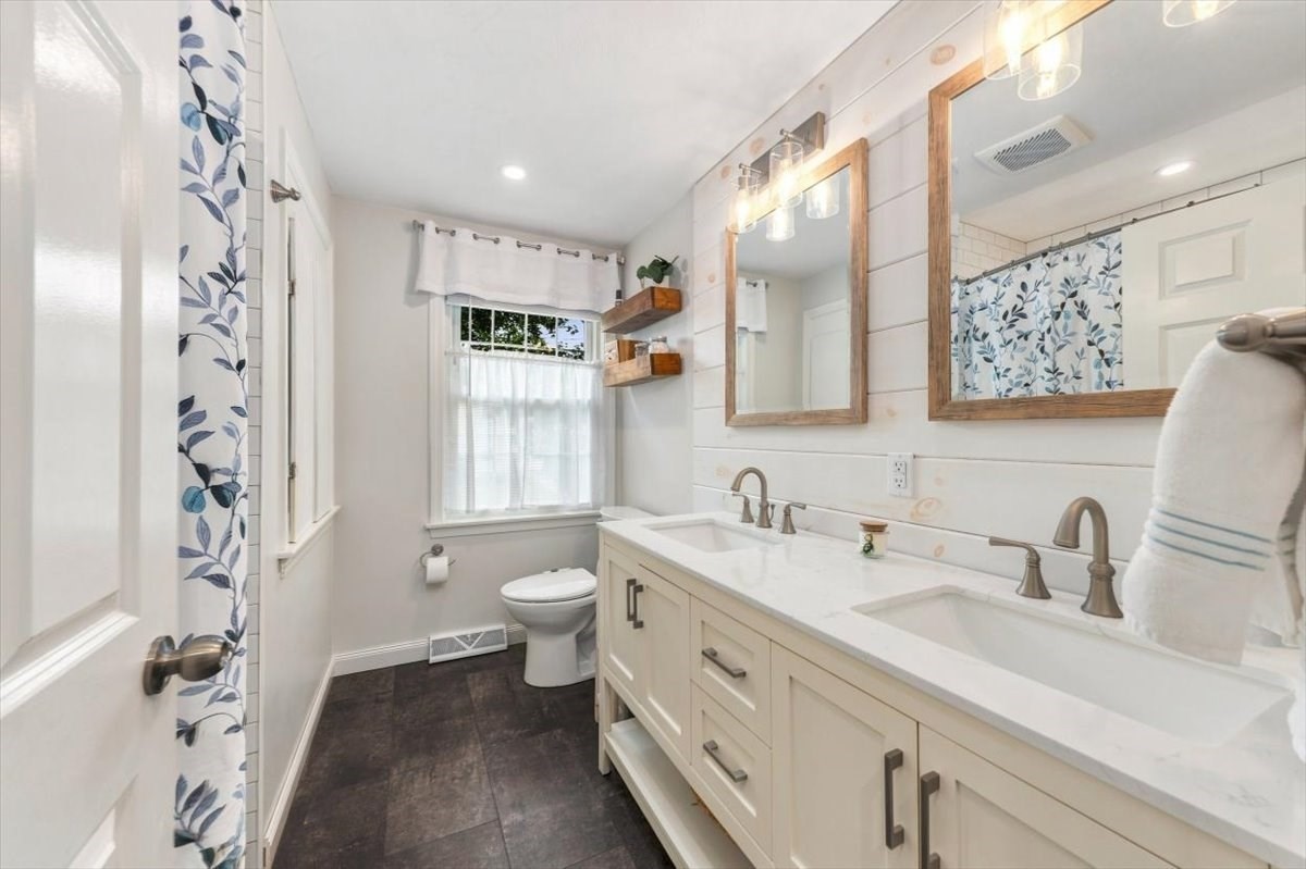 15 Donna Rd Property Photo 11