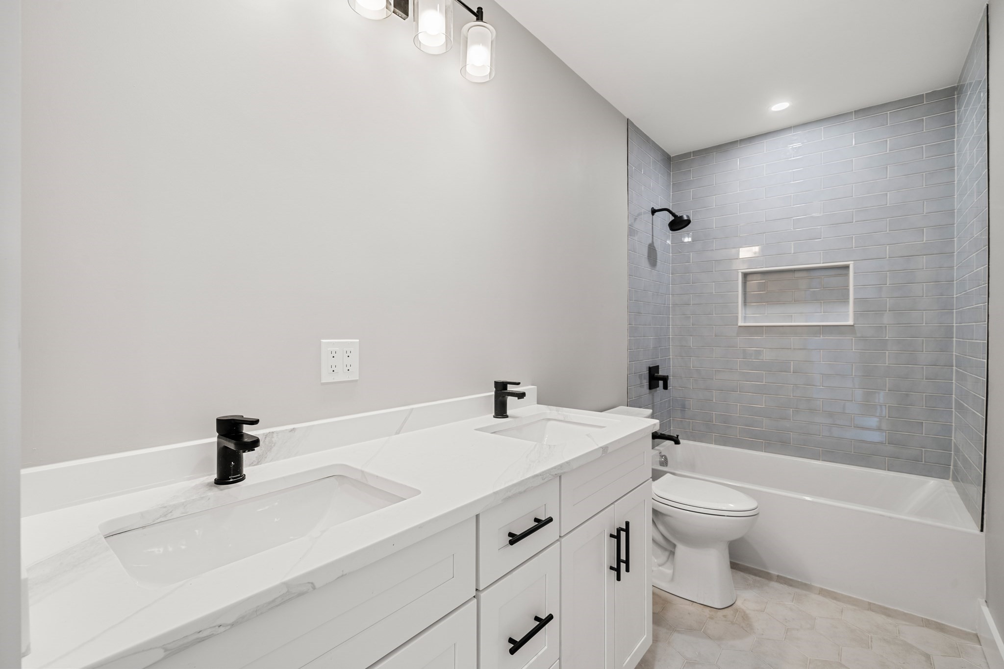 1088 Saratoga St # C Property Photo 8
