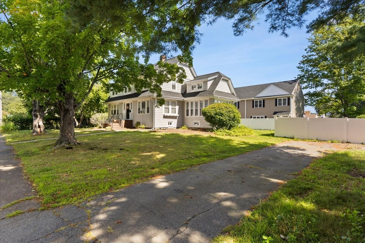53 Ashland St Property Photo 38