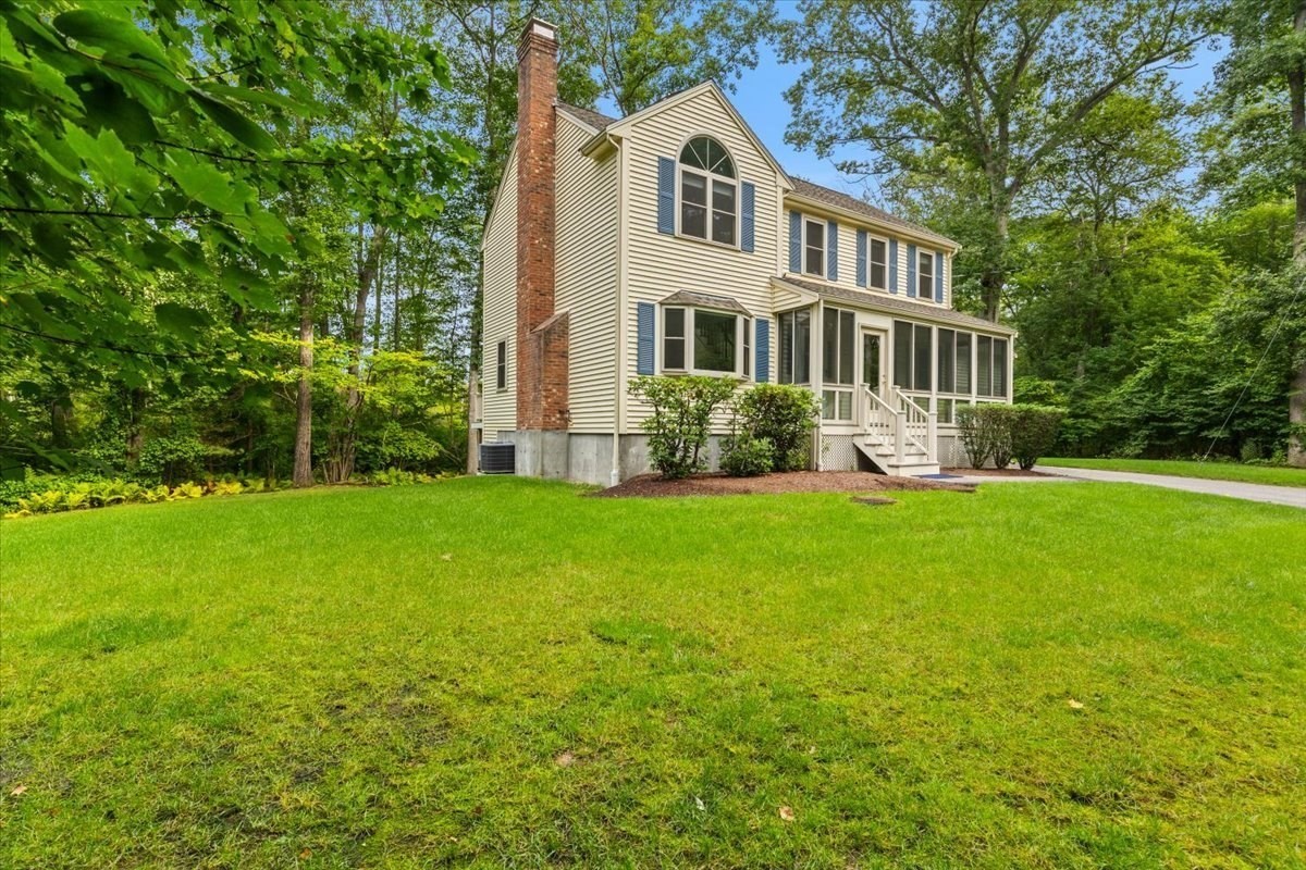 275 Plain Street Property Photo 2