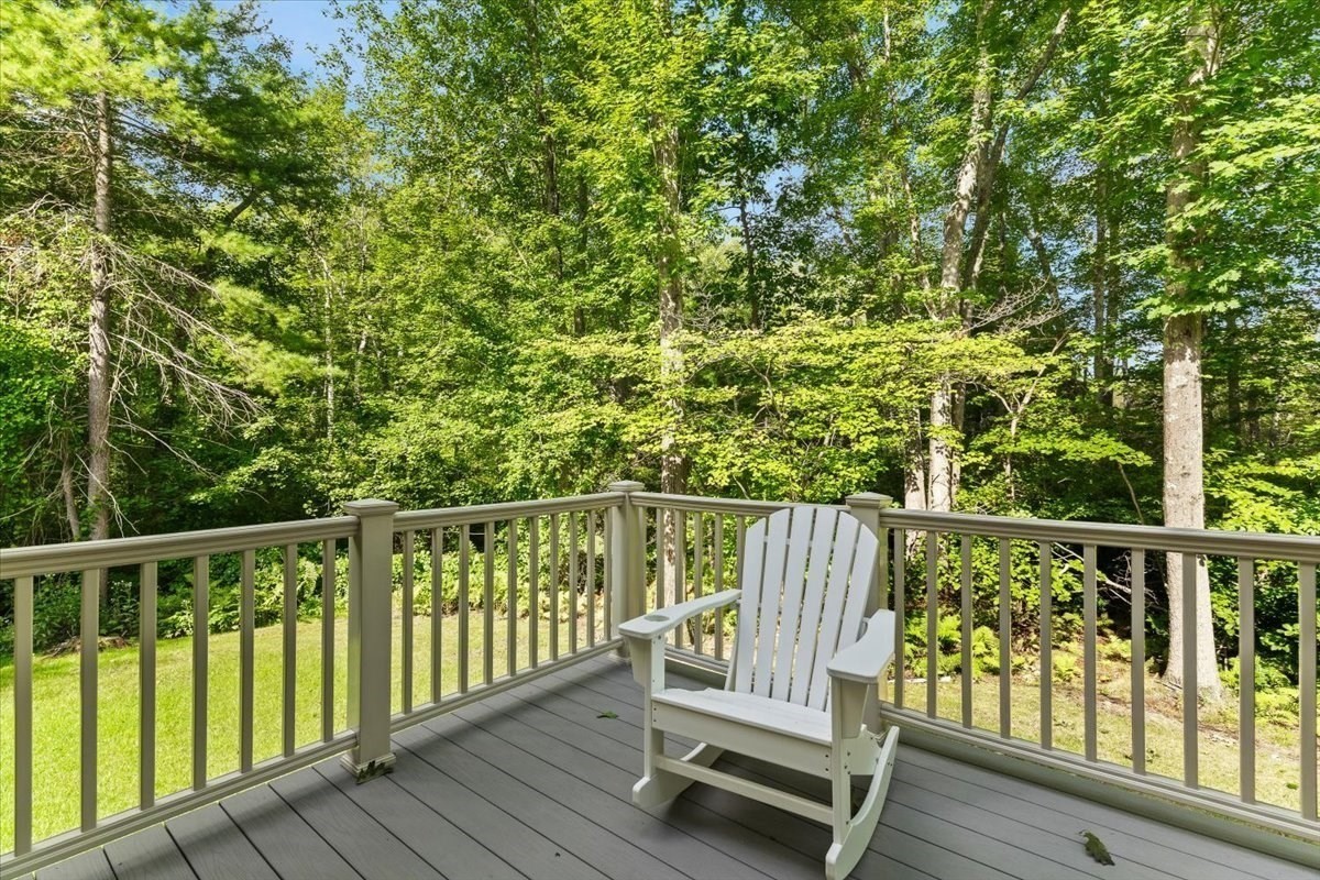 275 Plain Street Property Photo 6