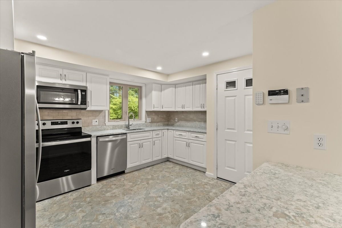 275 Plain Street Property Photo 9
