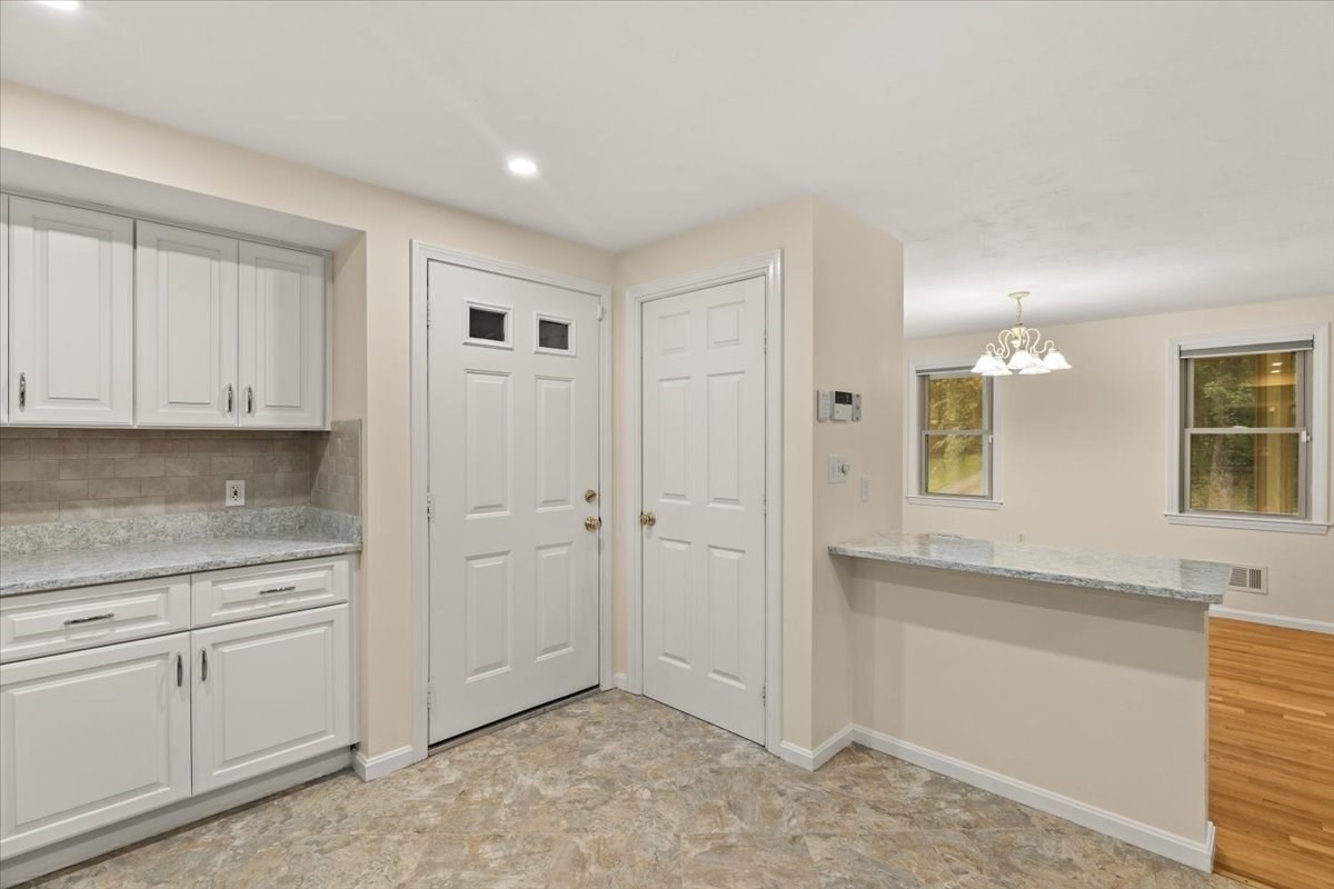 275 Plain Street Property Photo 10
