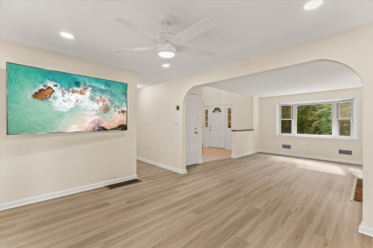 275 Plain Street Property Photo 21