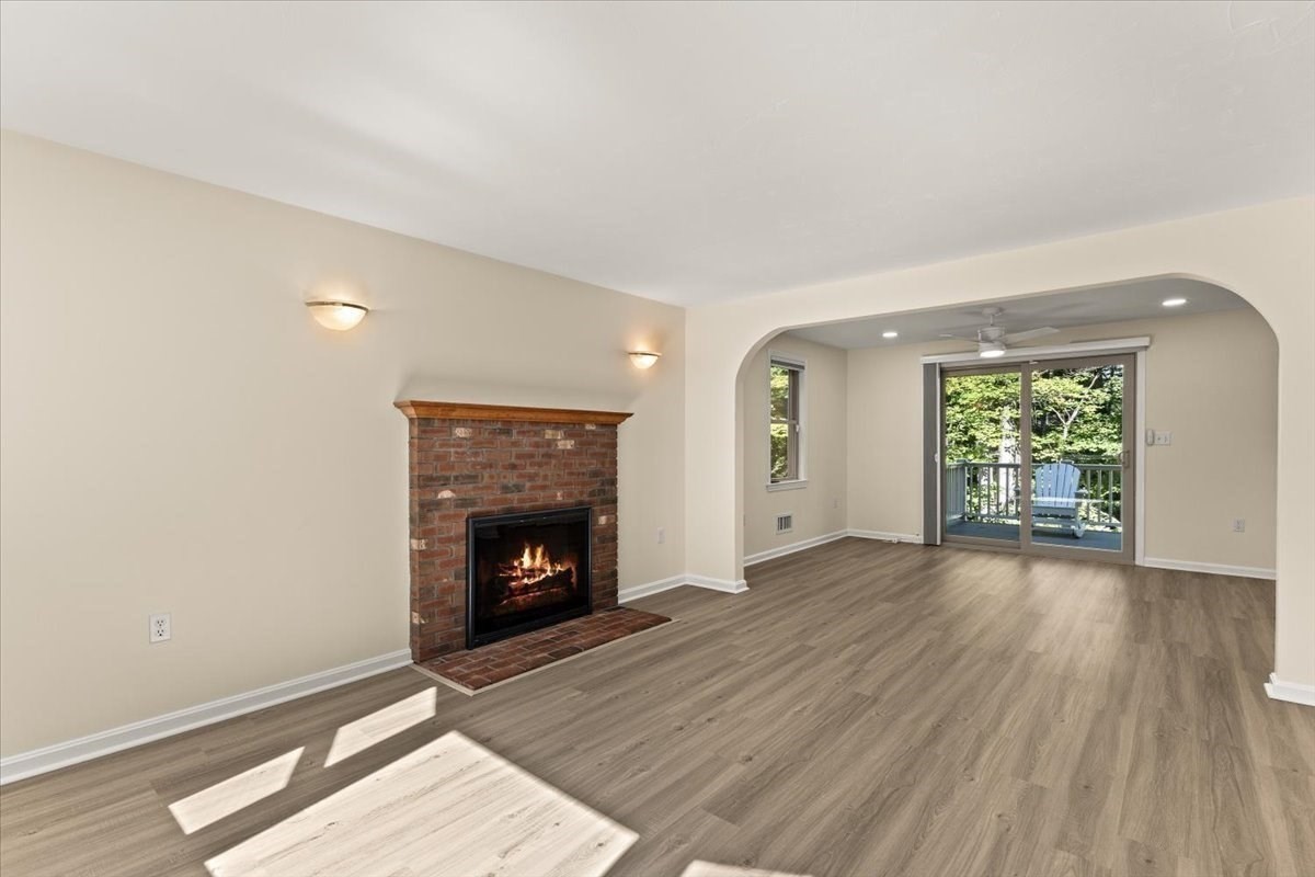 275 Plain Street Property Photo 22