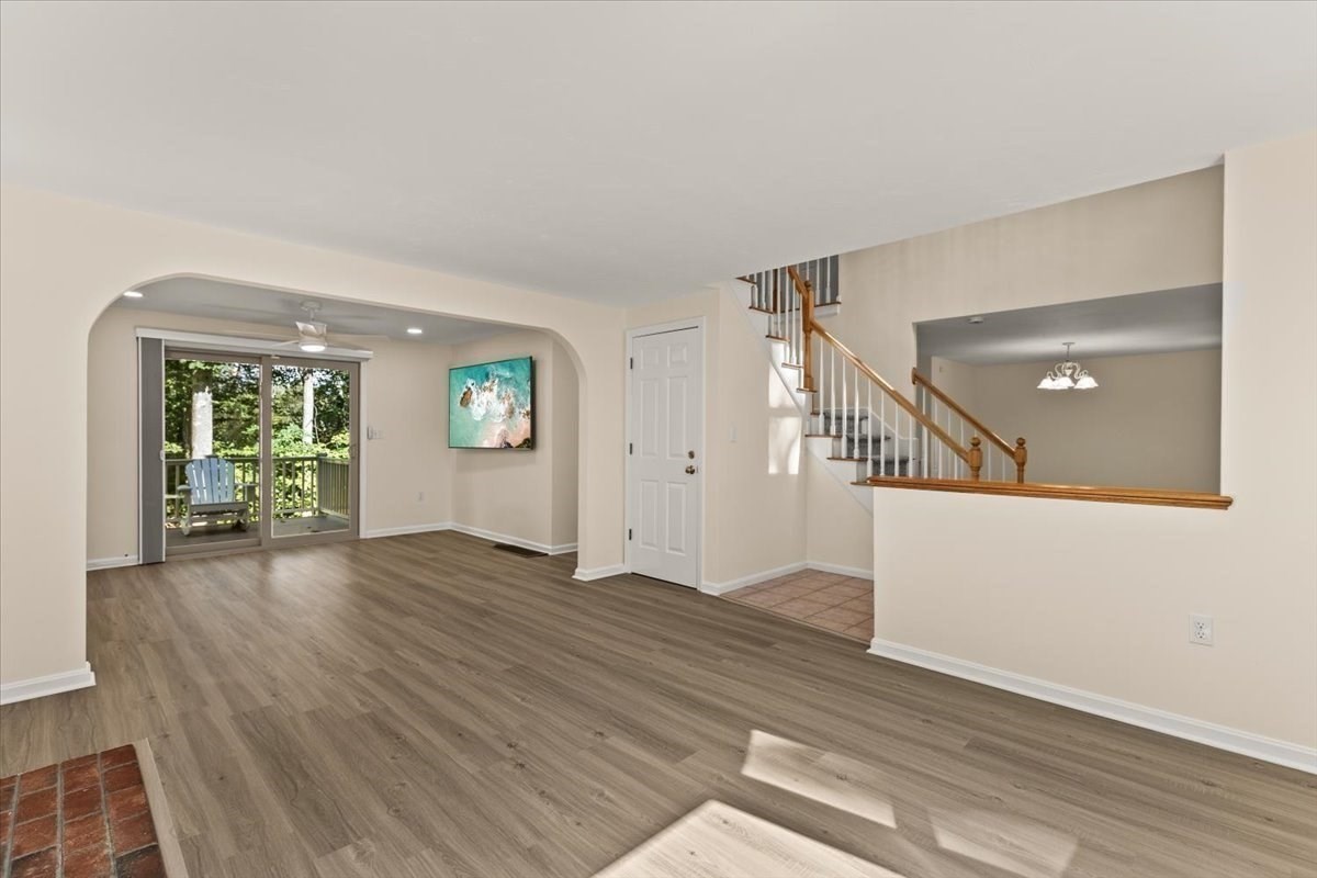 275 Plain Street Property Photo 24