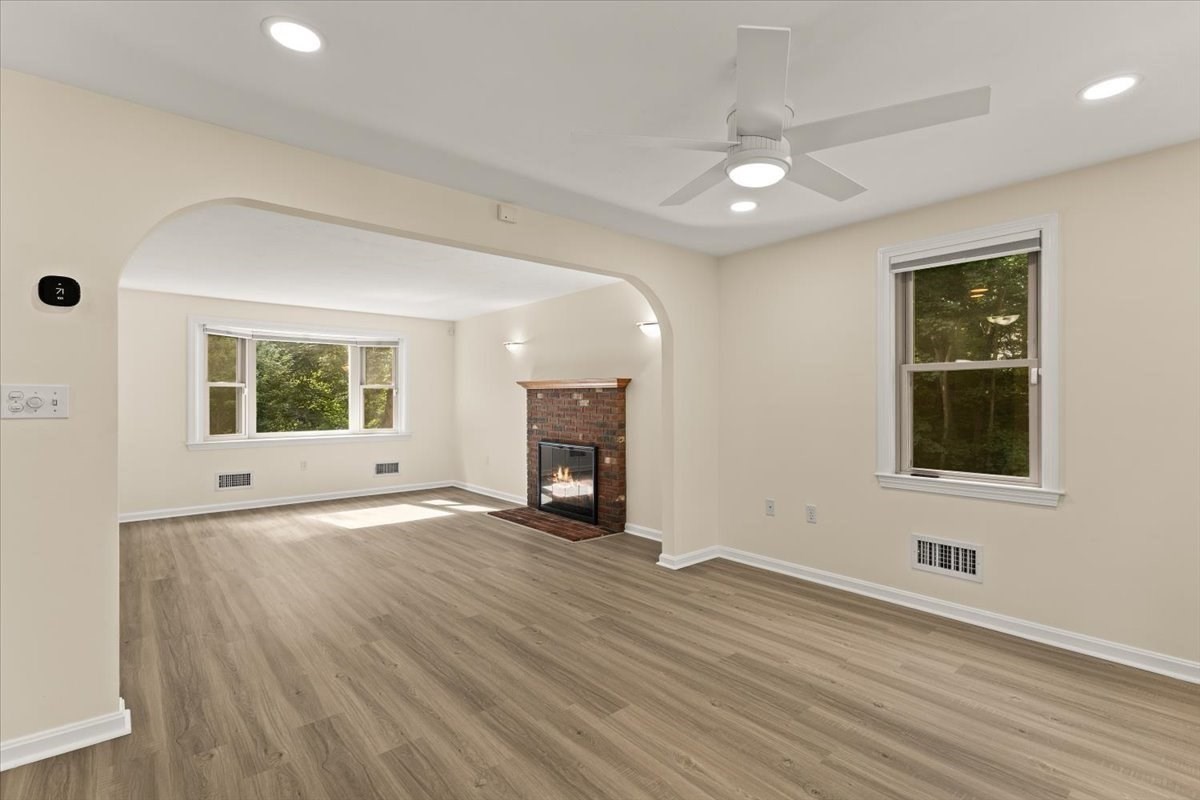 275 Plain Street Property Photo 25
