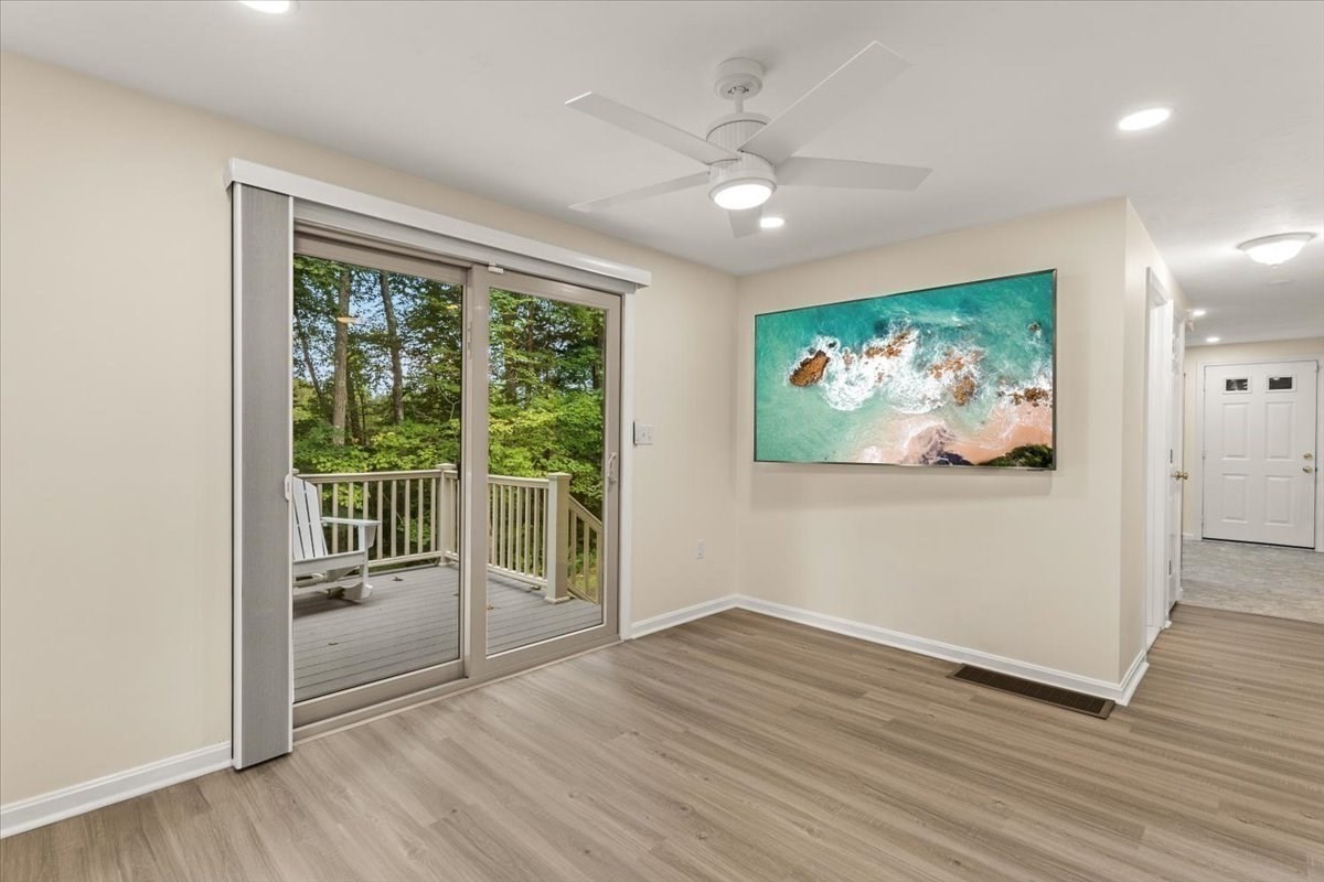 275 Plain Street Property Photo 26