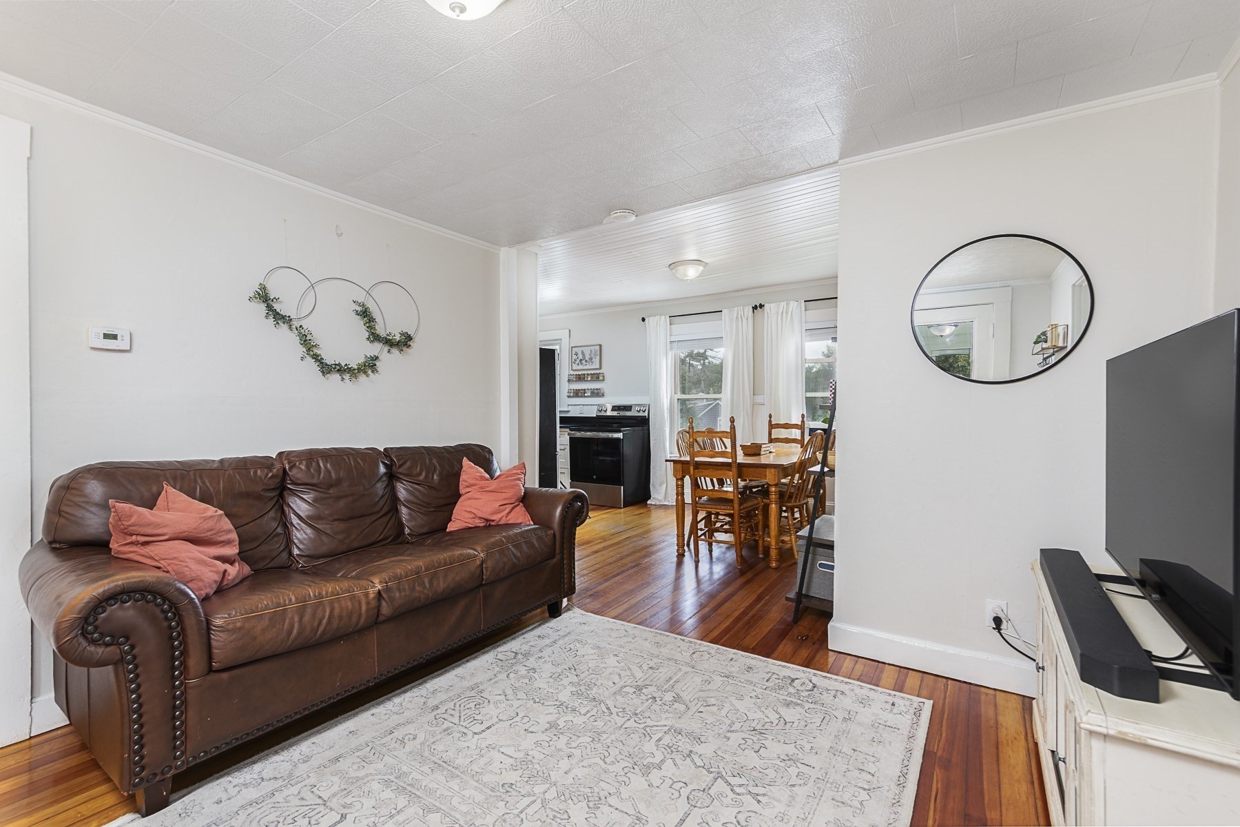 75 Perkins Ave Property Photo 5