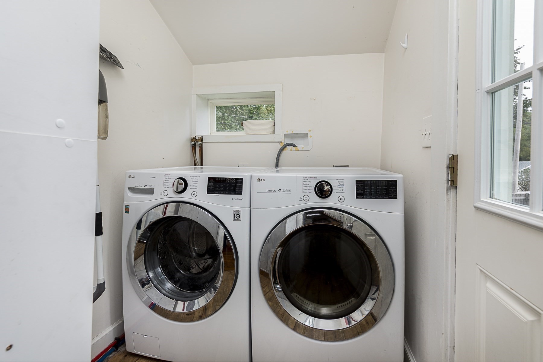 75 Perkins Ave Property Photo 20