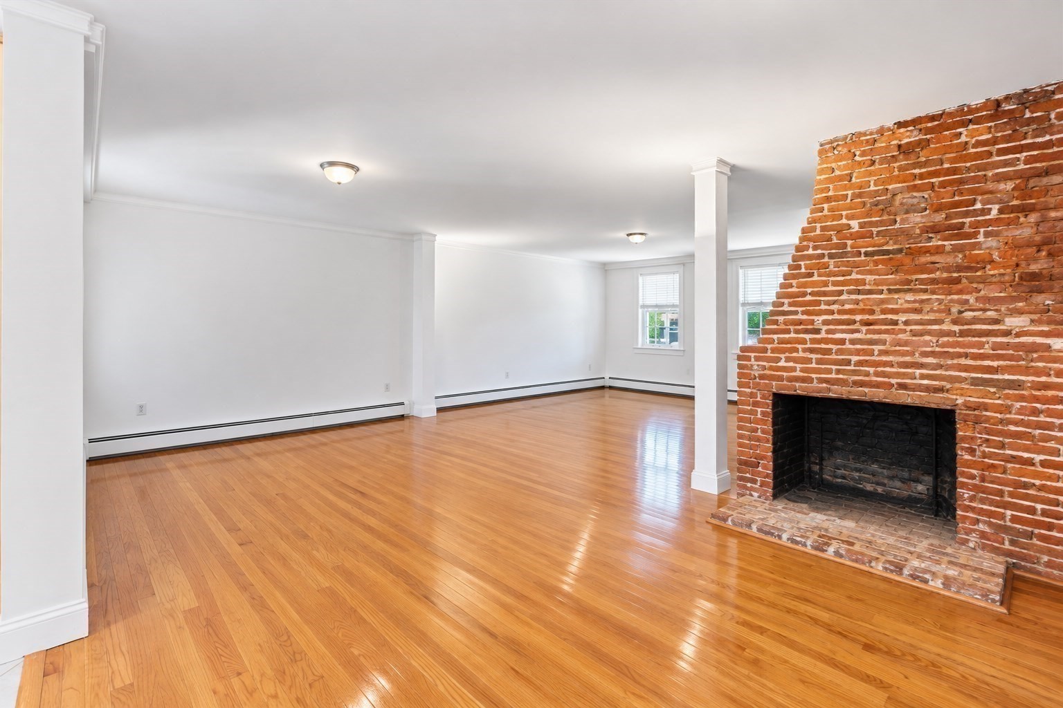 17 Bank St # D Property Photo 9