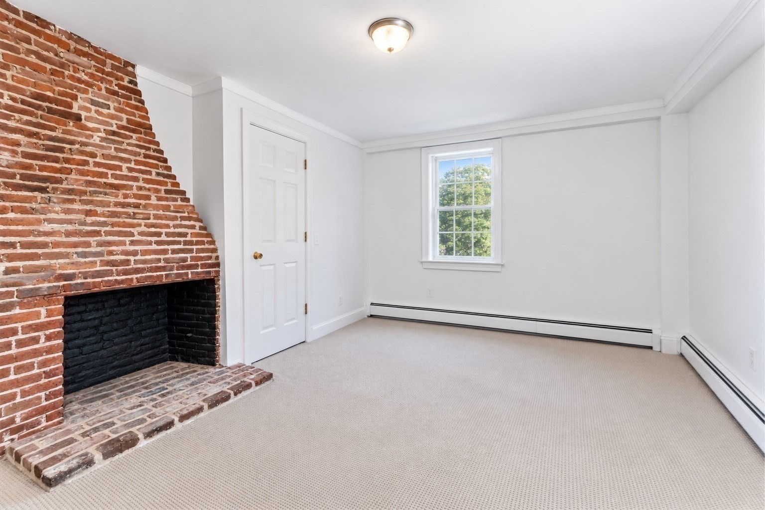 17 Bank St # D Property Photo 21