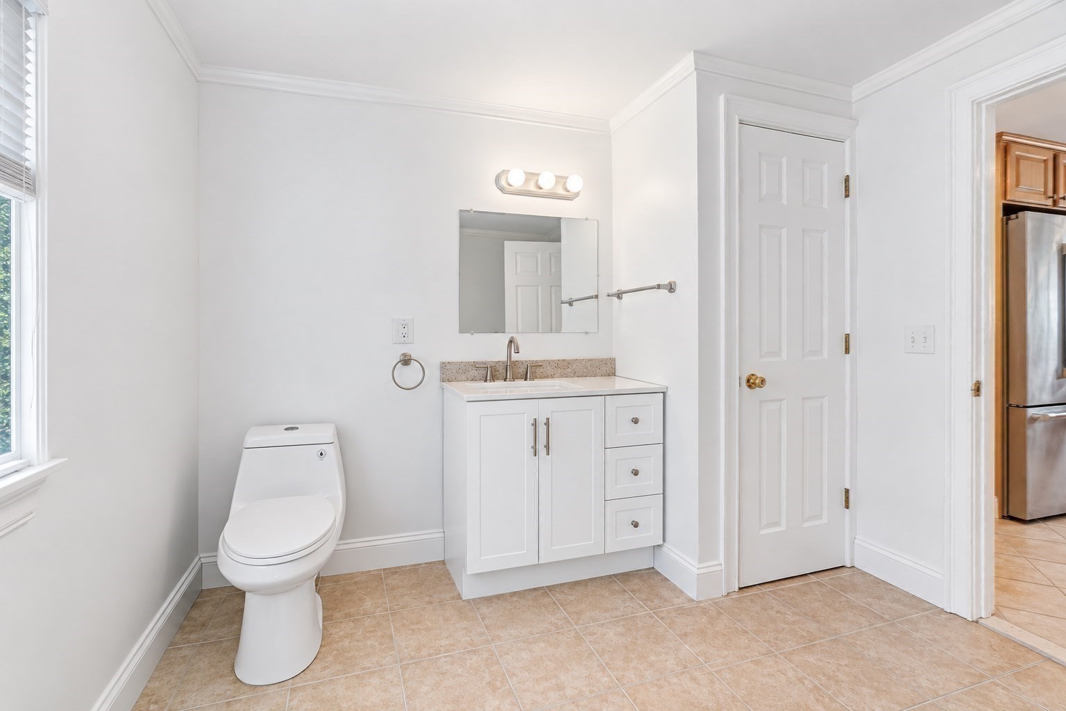 17 Bank St # D Property Photo 28