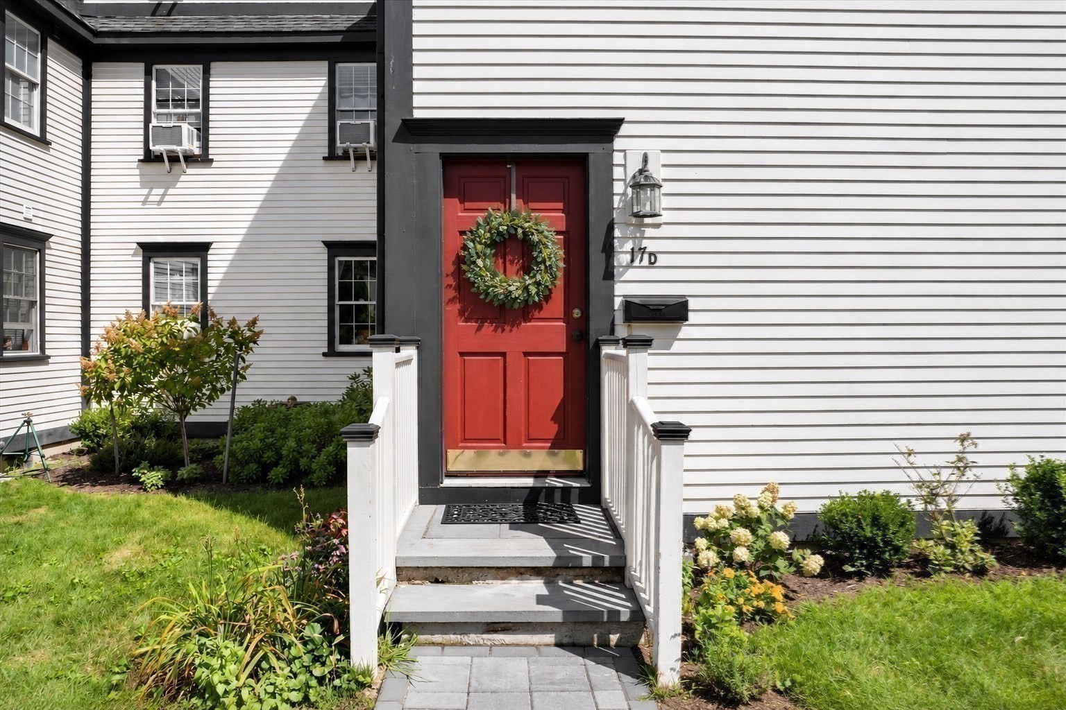 17 Bank St # D Property Photo 39