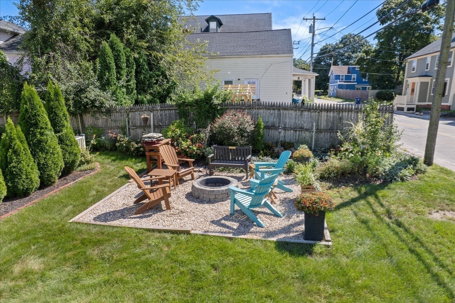 17 Bank St # D Property Photo 40