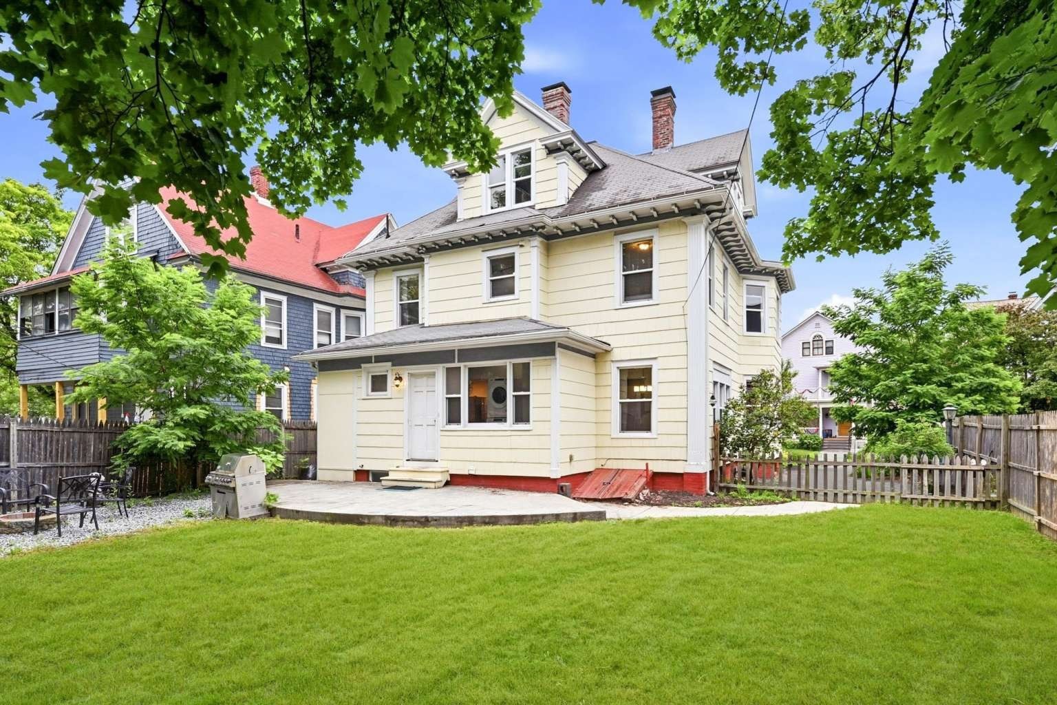 30 Beechwood Ave Property Photo 5