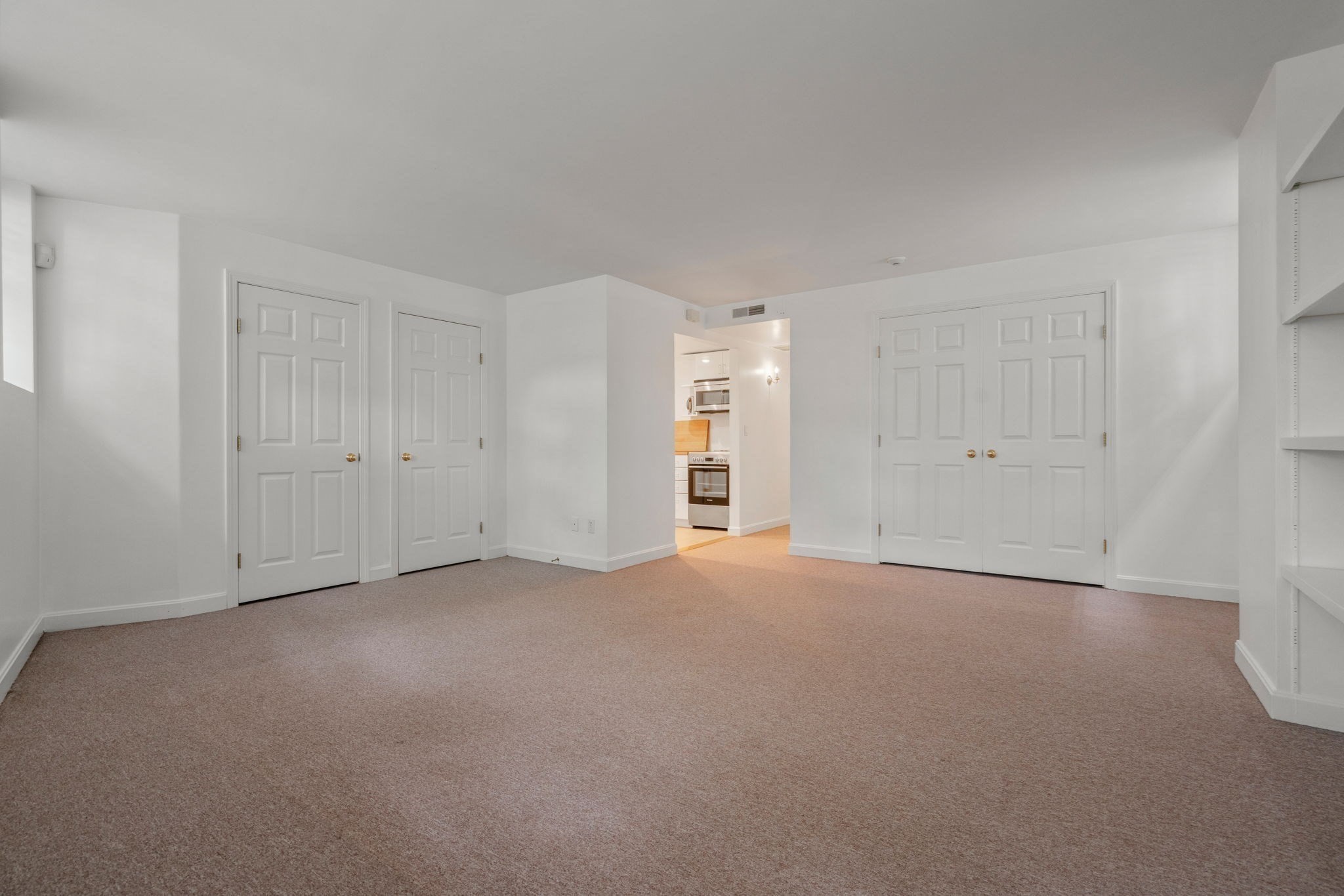 1 West Hill Place Property Photo 28