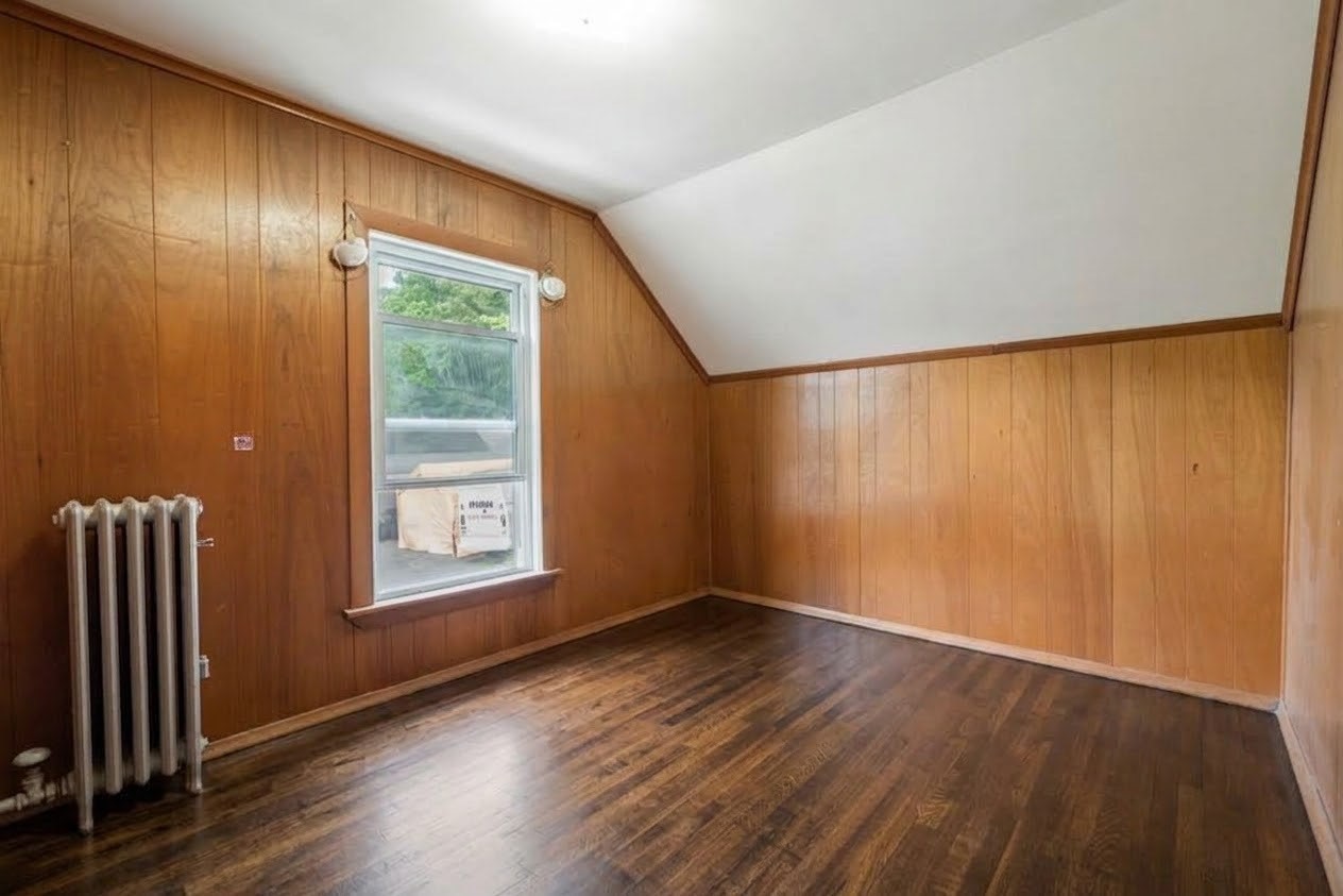 184 Groveland St Property Photo 21