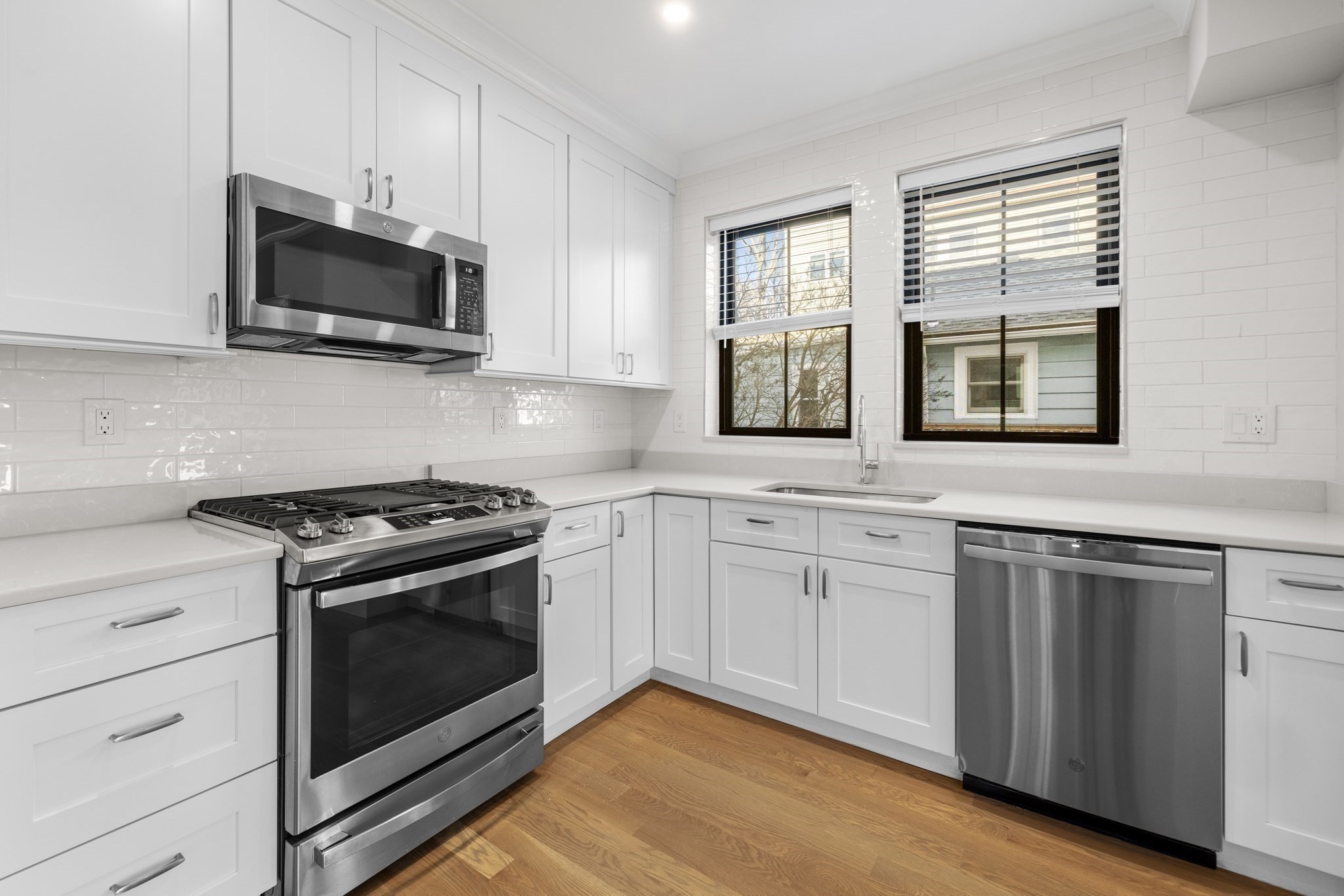 279 Lamartine St # 2 Property Photo 2