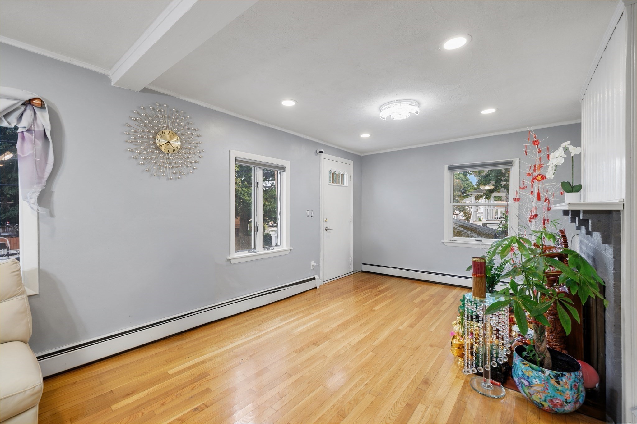 31 Endicott St. Property Photo 6