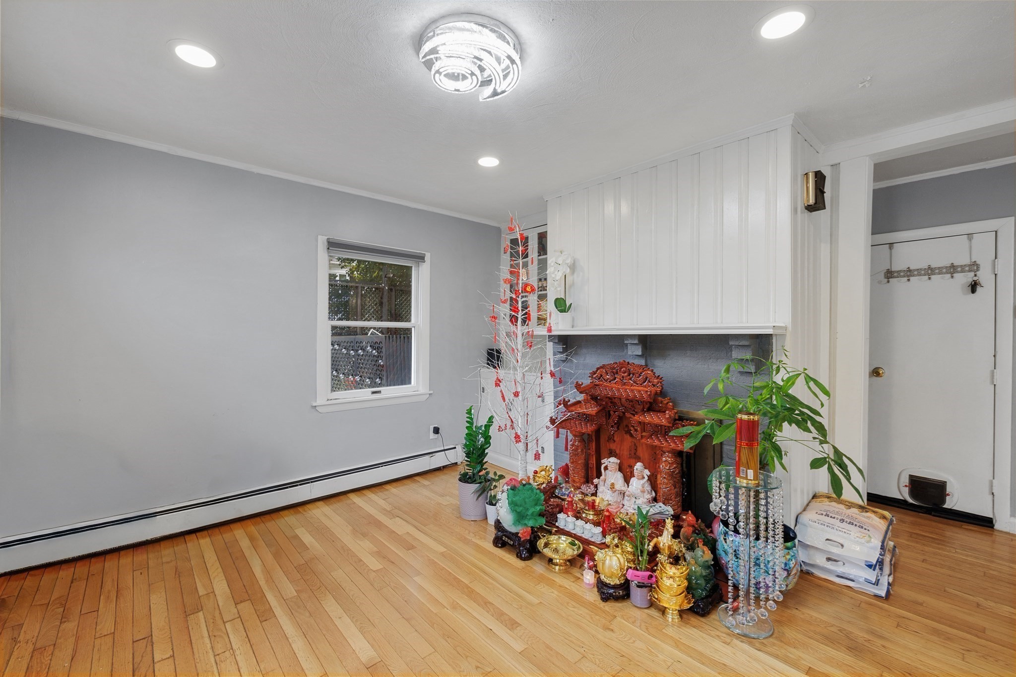 31 Endicott St. Property Photo 7