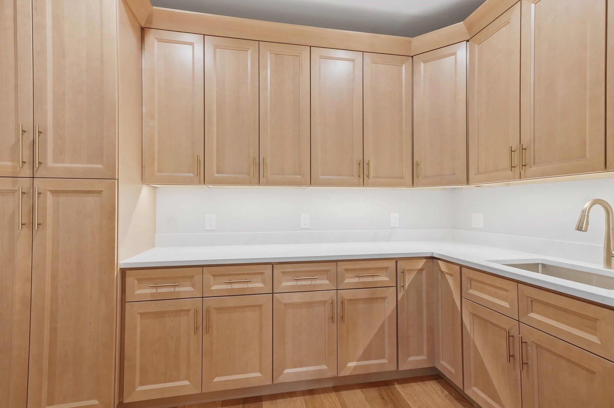 126 Green Street Property Photo 33