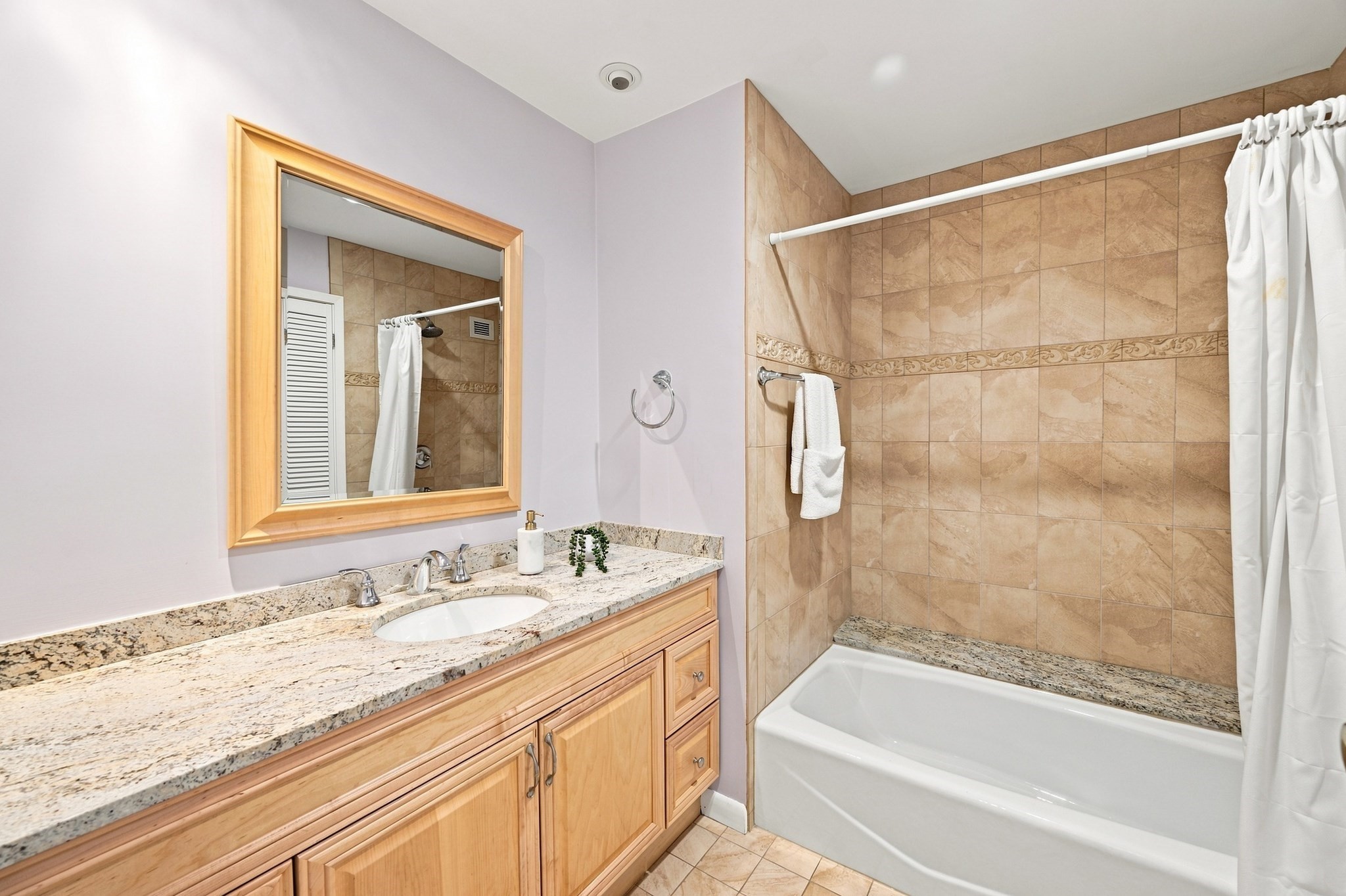 40 Village Rd # 1608 Property Photo 38