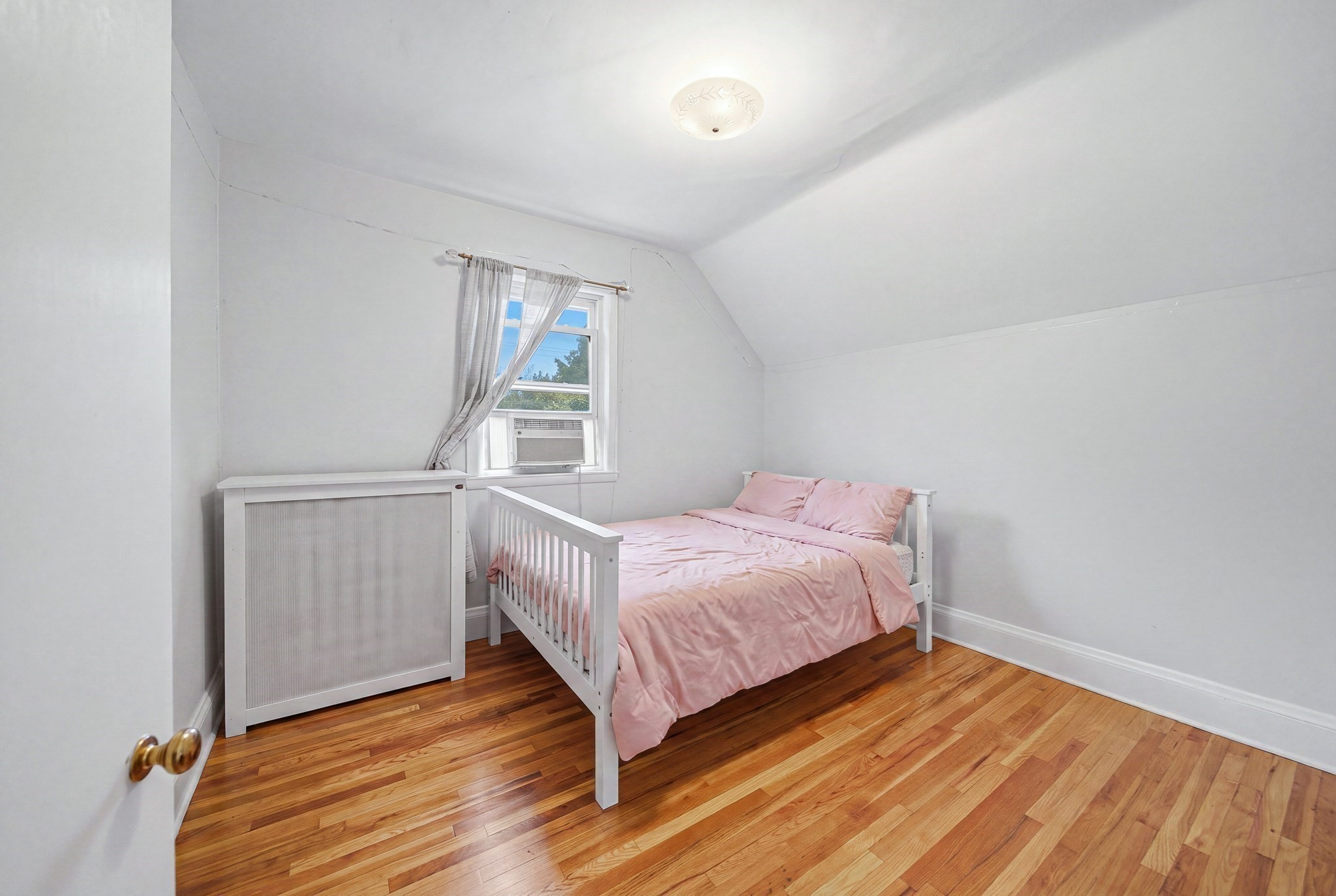 354 Essex Property Photo 31