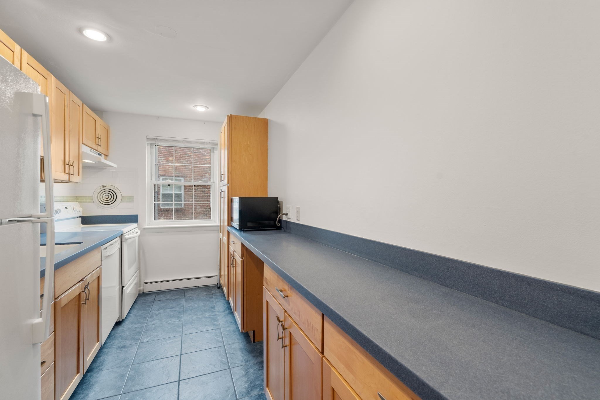 12 Colonial Village Drive # 5 Property Photo 6