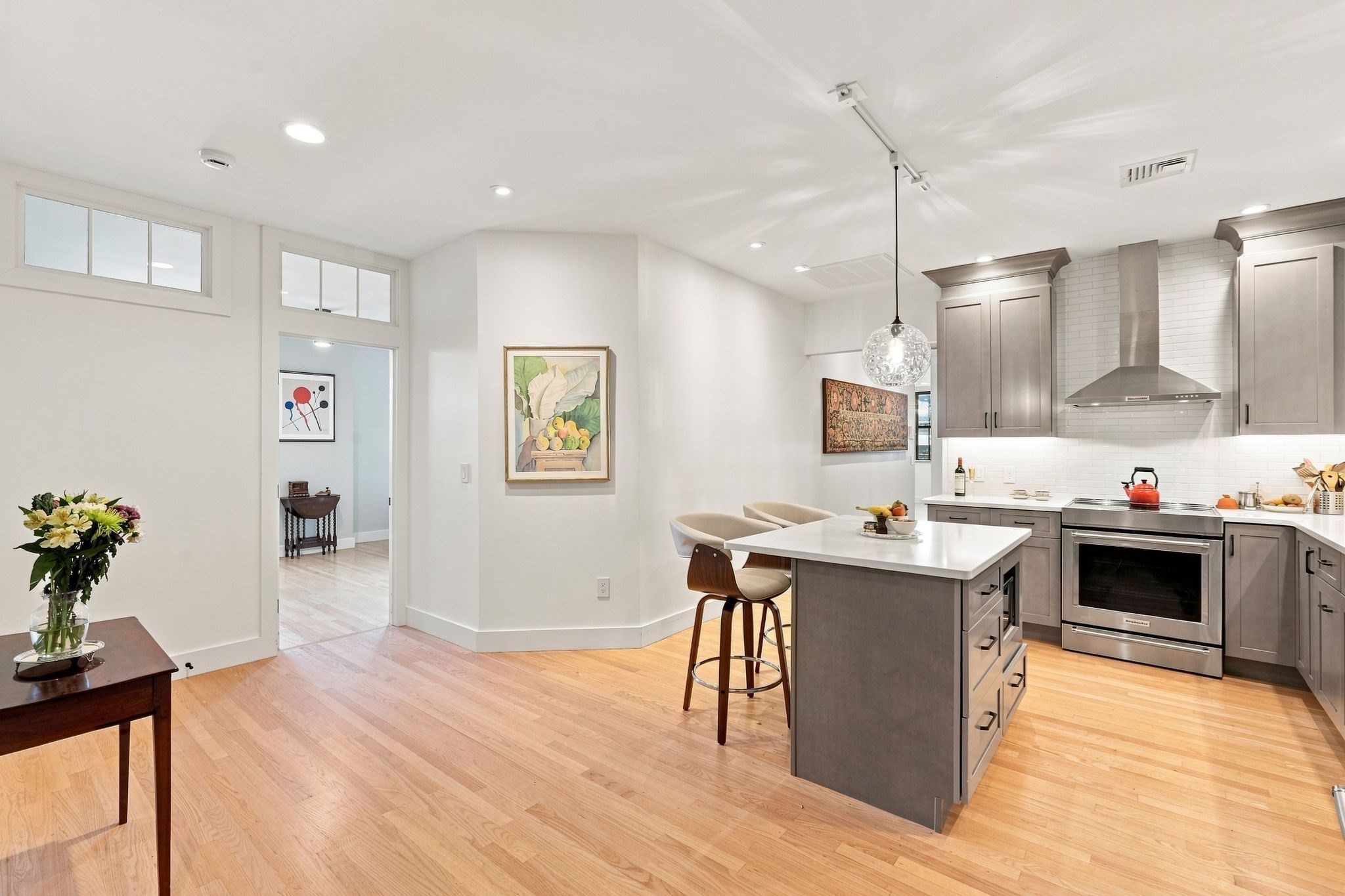 17 Hawley St. # 201 Property Photo 4