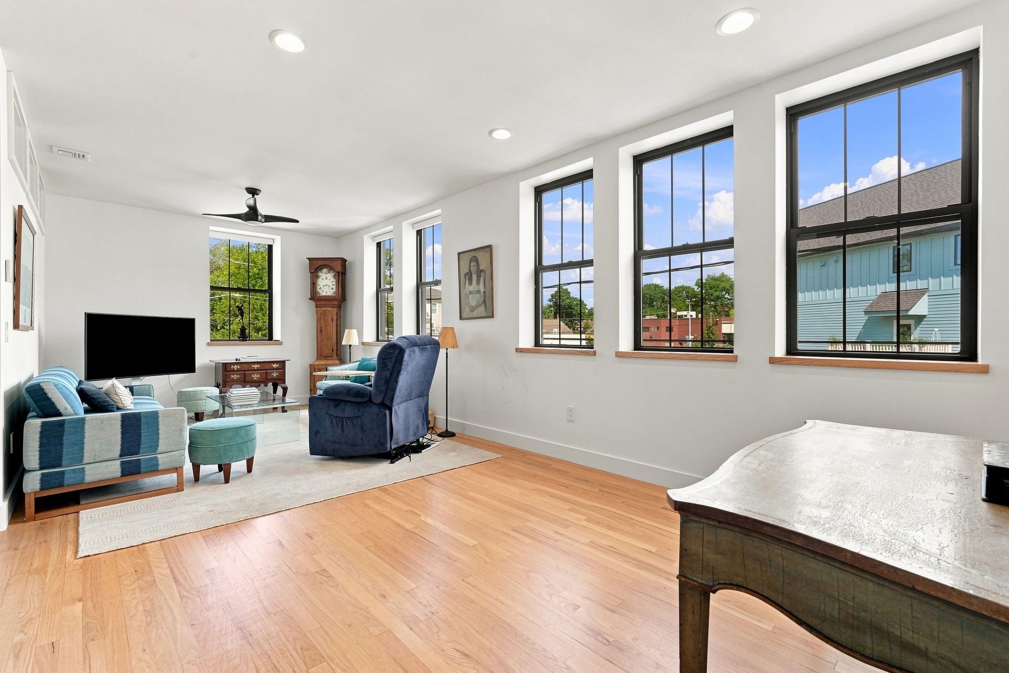17 Hawley St. # 201 Property Photo 11