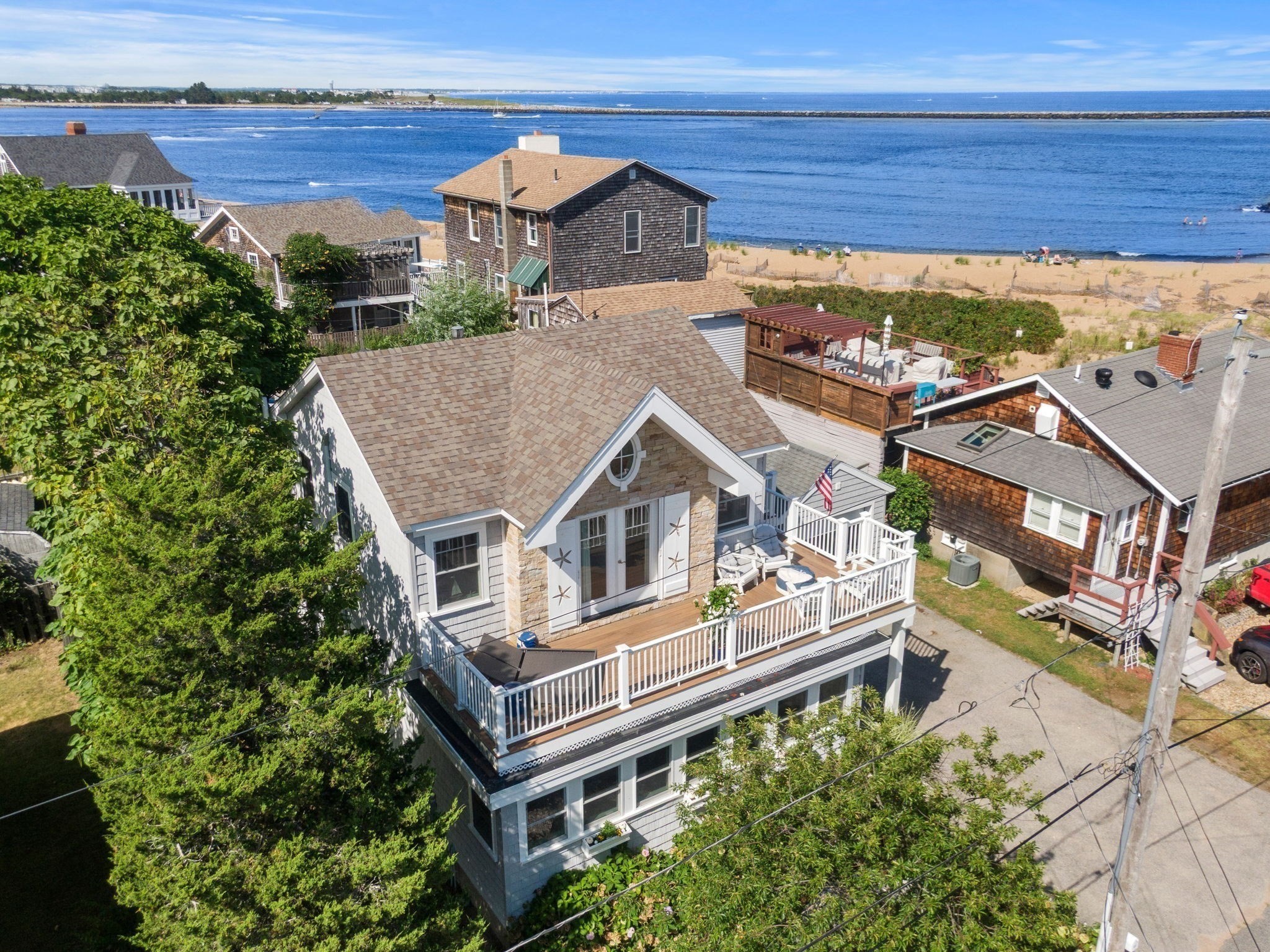 11 69th Street Property Photo 1