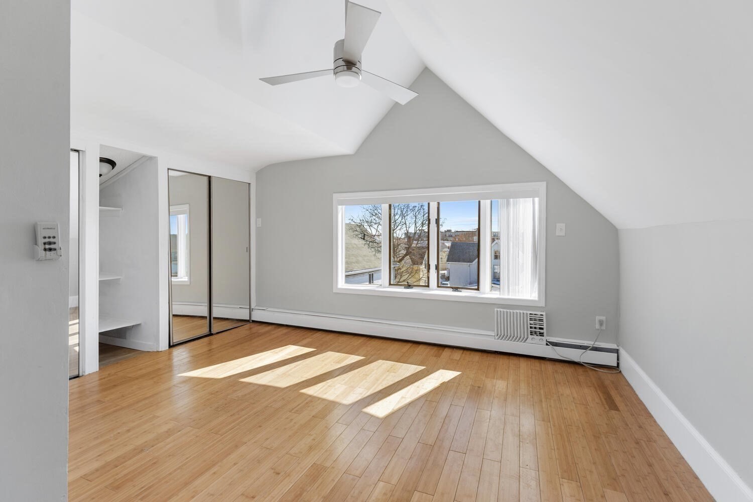 7 Hawthorn # 2 Property Photo 10