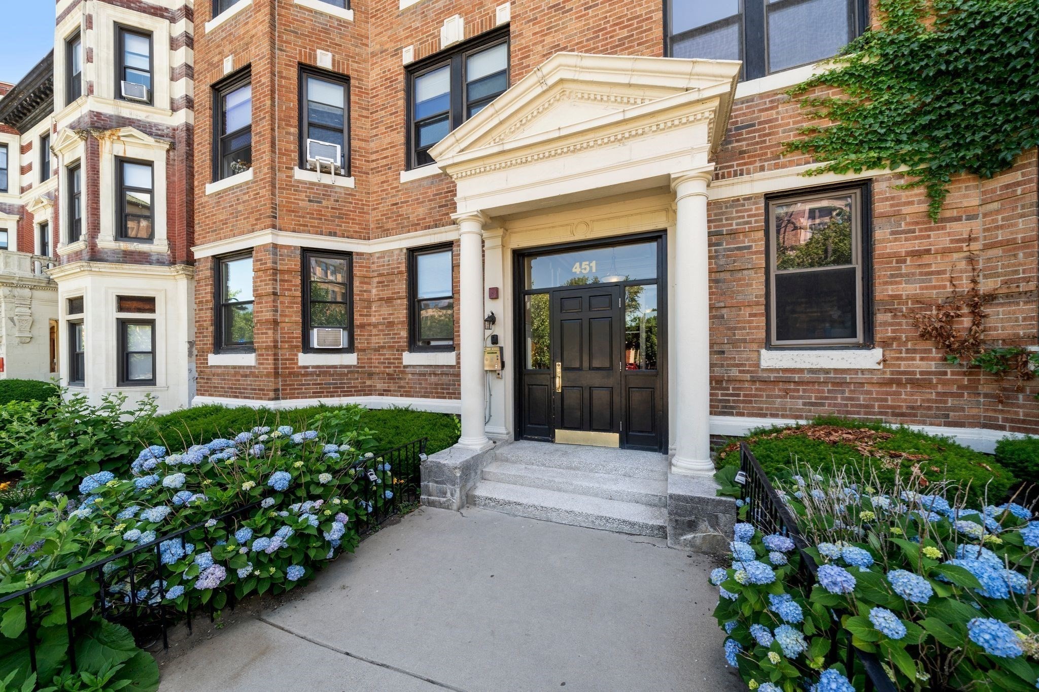451 Park Dr # 5c Property Photo 1