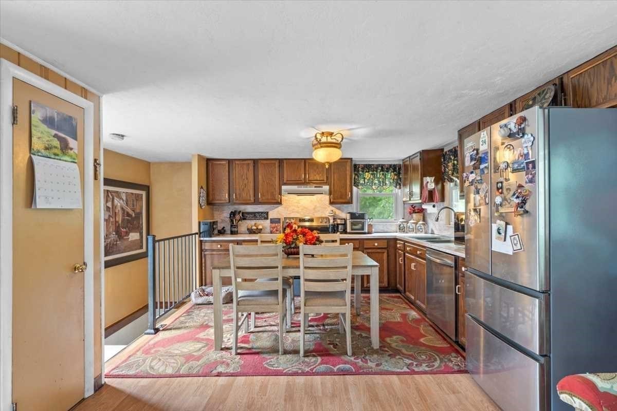 543-547 Quinapoxet Street Property Photo 22