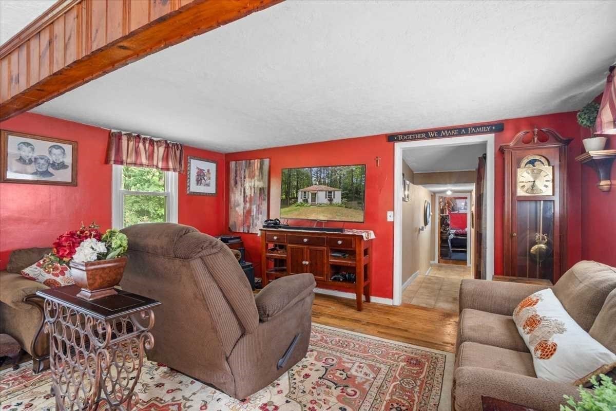 543-547 Quinapoxet Street Property Photo 23
