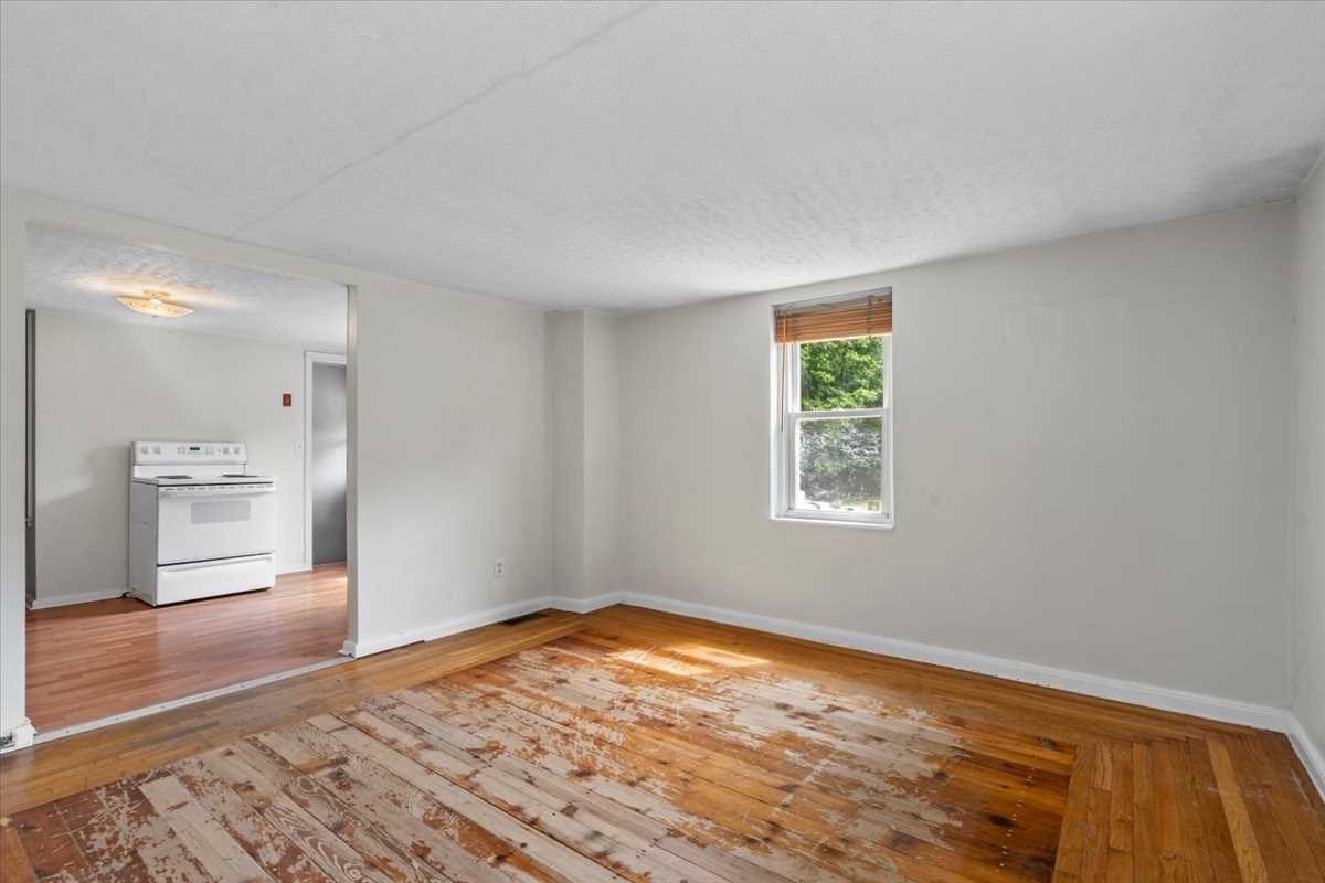 543-547 Quinapoxet Street Property Photo 34