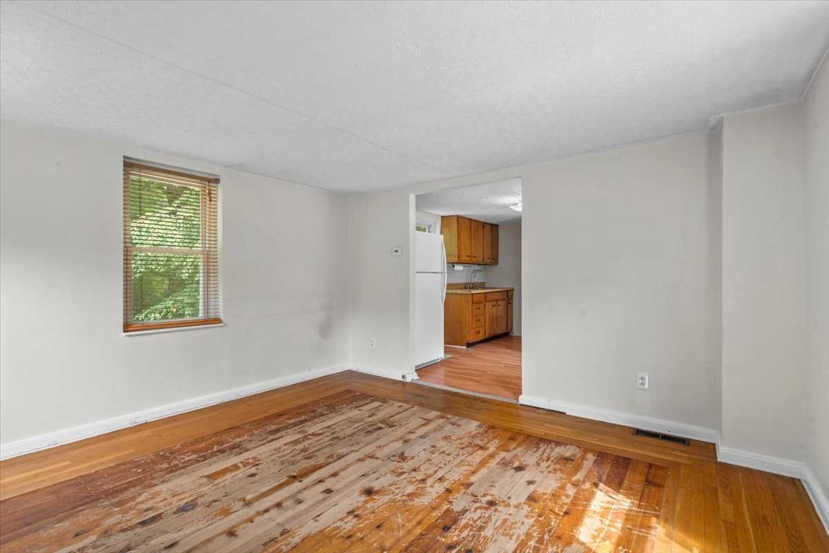 543-547 Quinapoxet St Property Photo 34