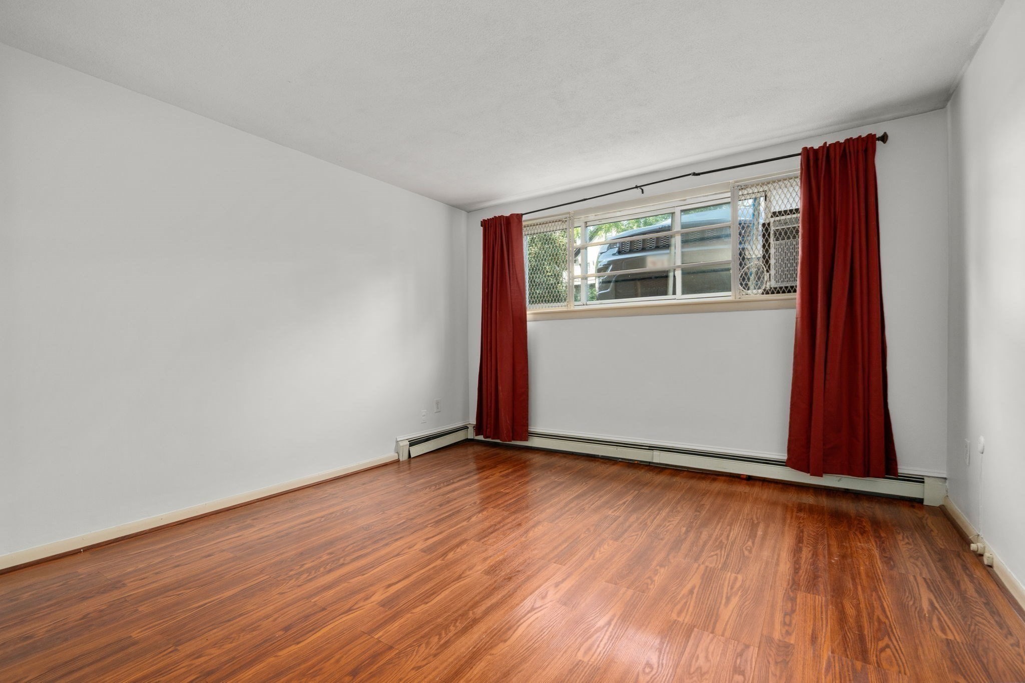 20 Radcliffe # 105 Property Photo 2
