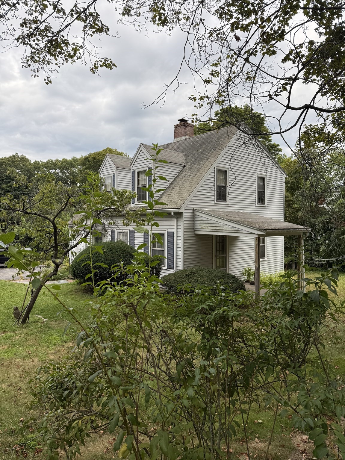 6 Reservoir Park Property Photo 2