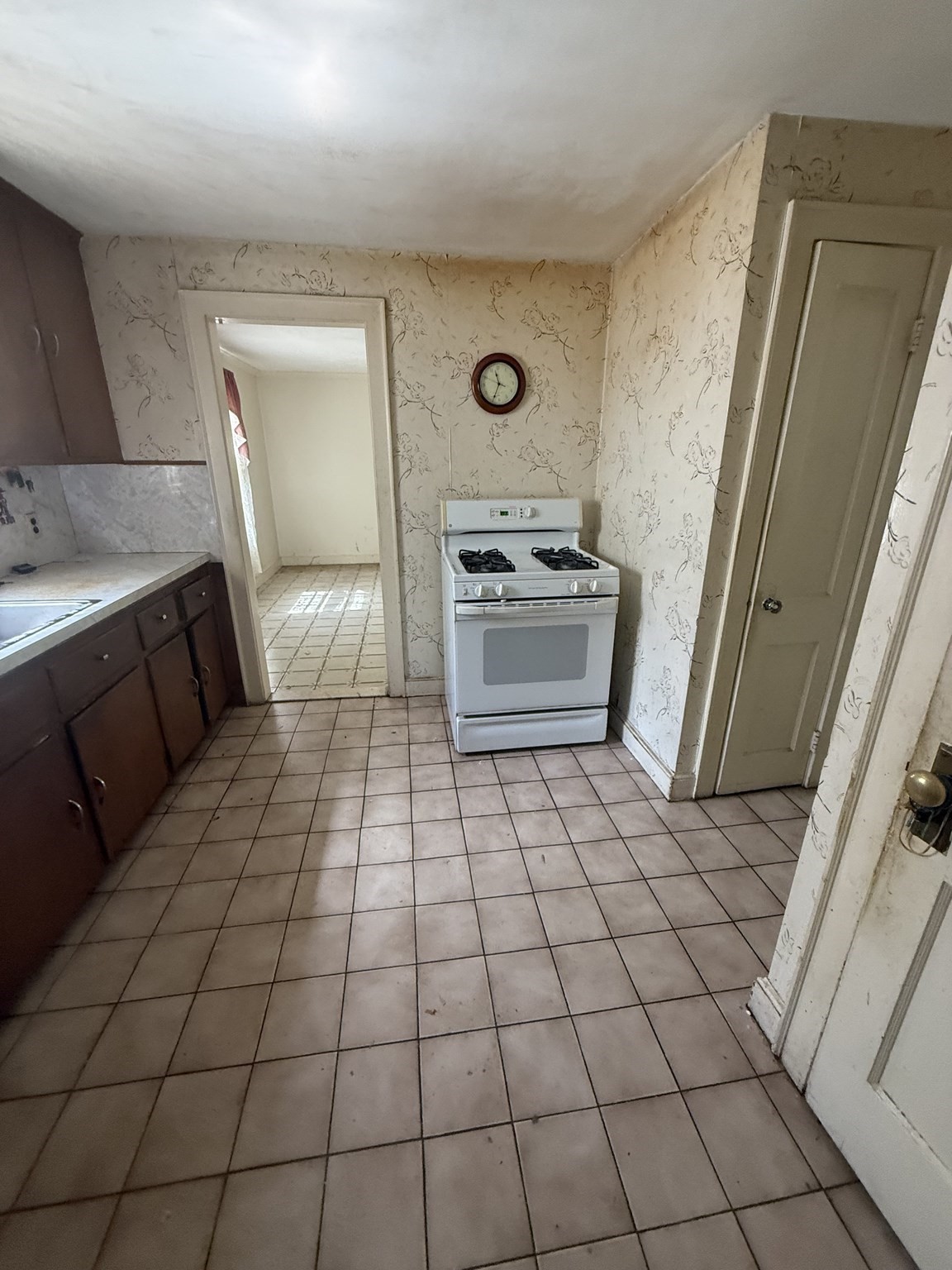 6 Reservoir Park Property Photo 5