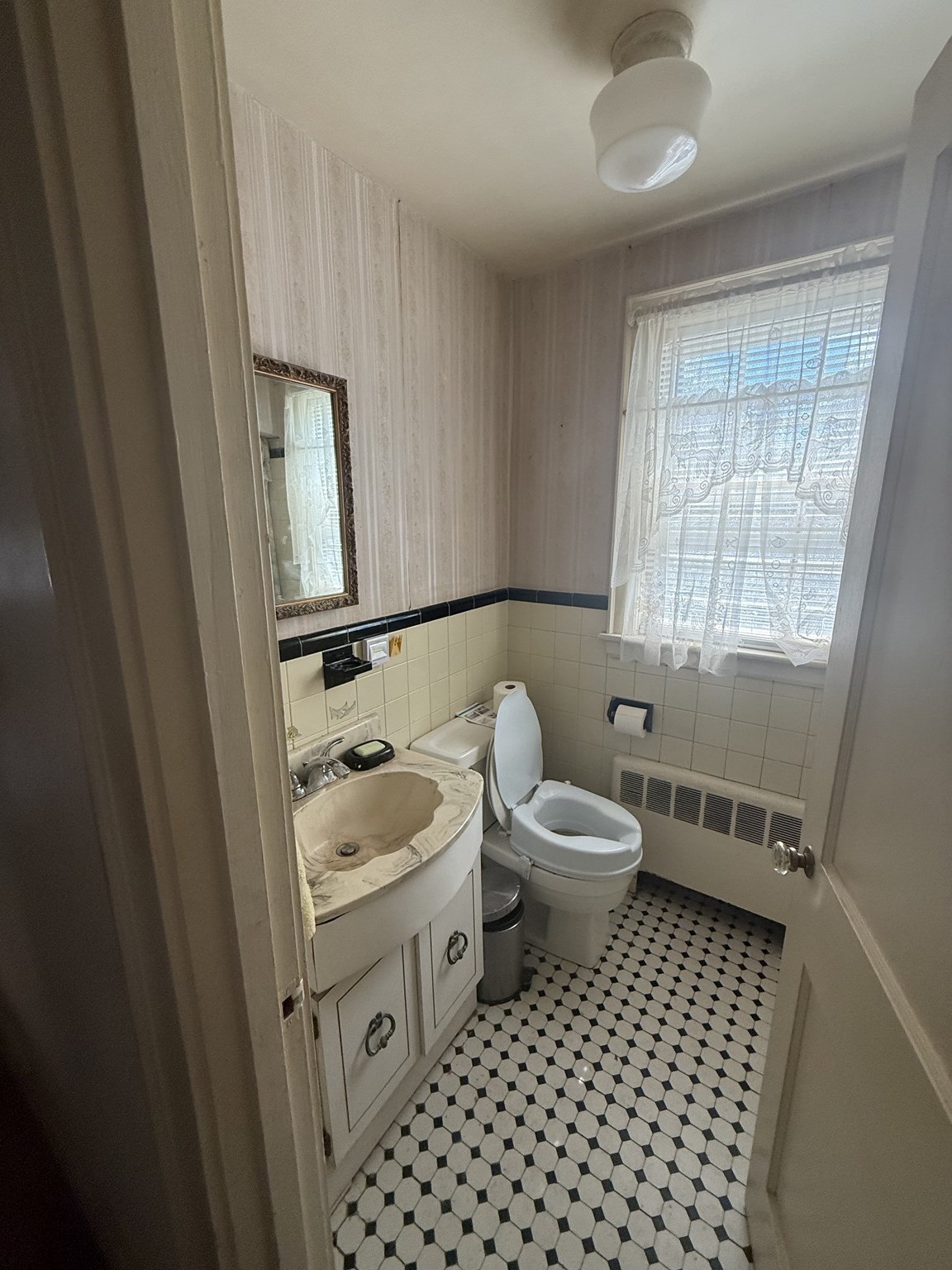 6 Reservoir Park Property Photo 13
