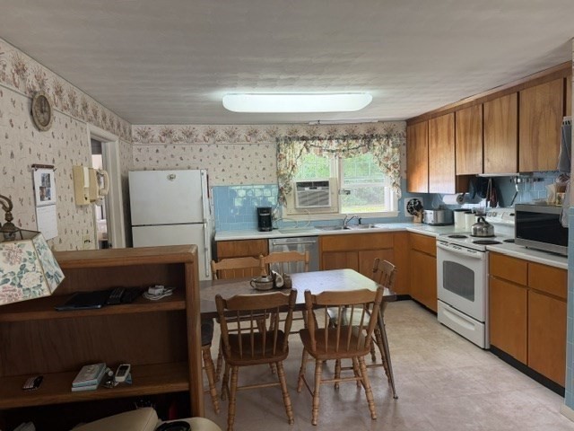 9 Colby Road Property Photo 7