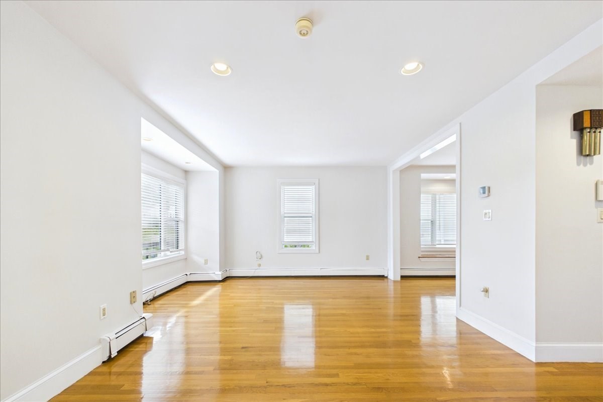 9 Granada Ave Property Photo 5