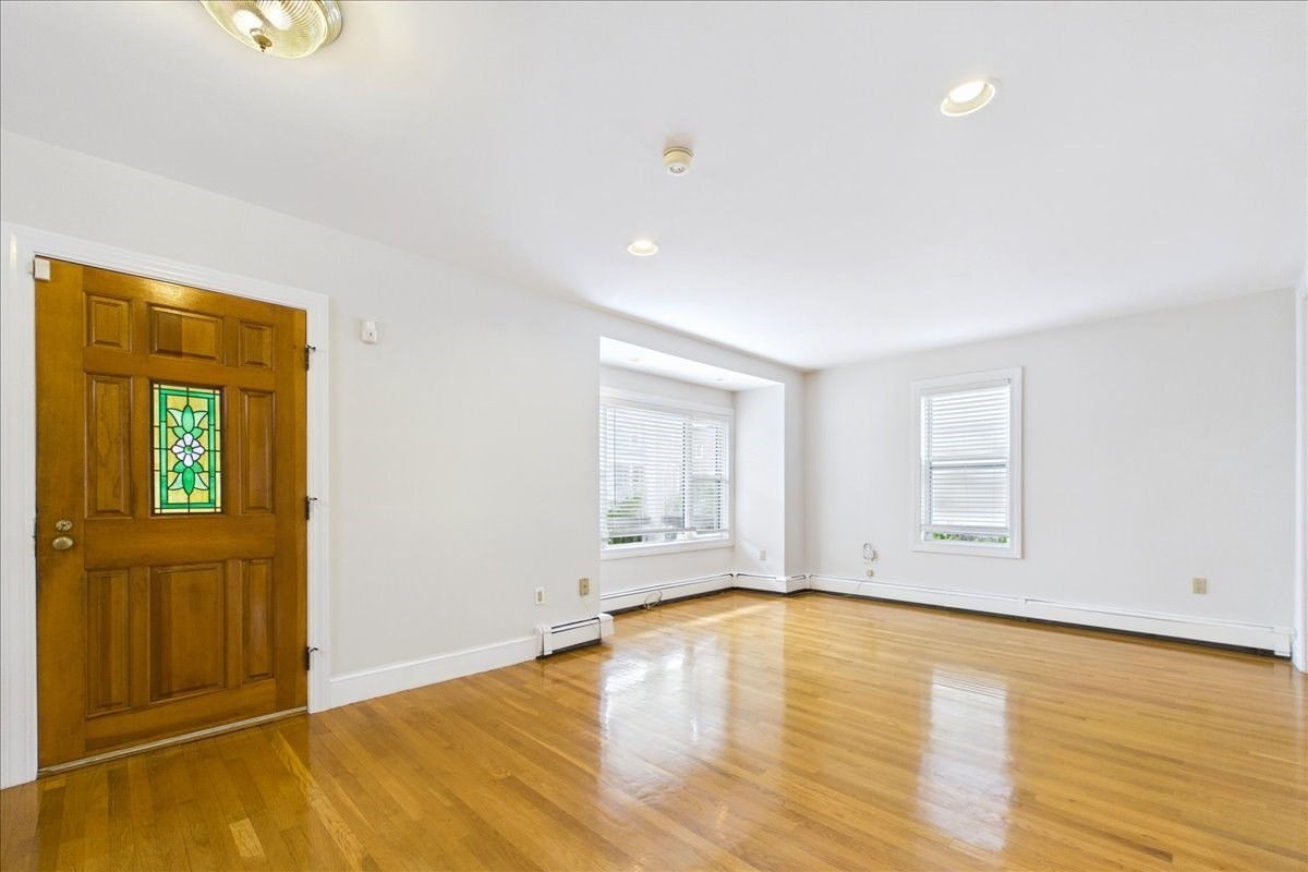 9 Granada Ave Property Photo 7