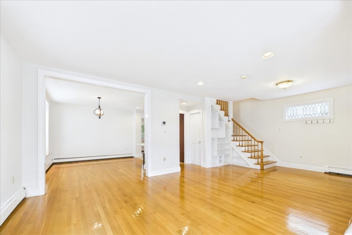 9 Granada Ave Property Photo 9