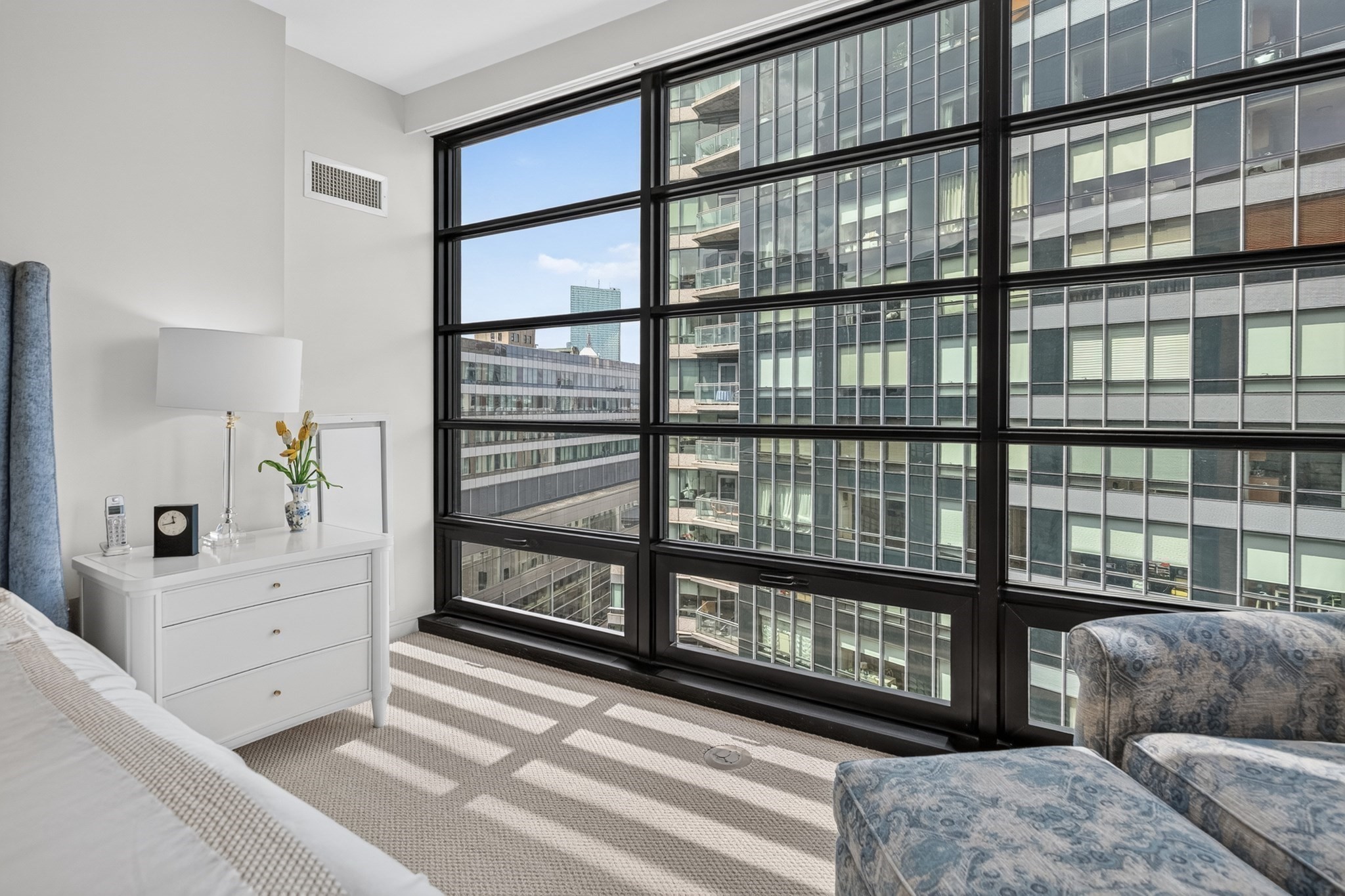 580 Washington St # 1410 Property Photo 15