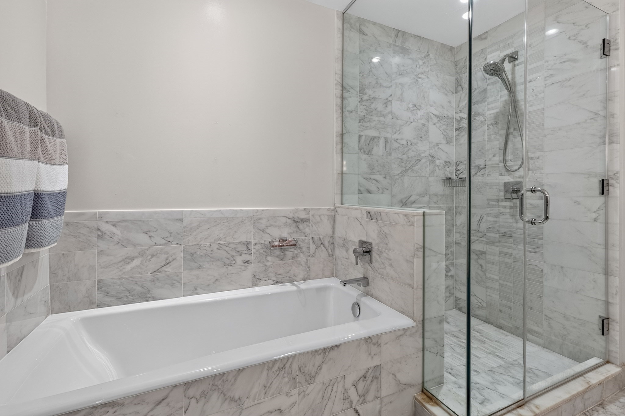 580 Washington St # 1410 Property Photo 20