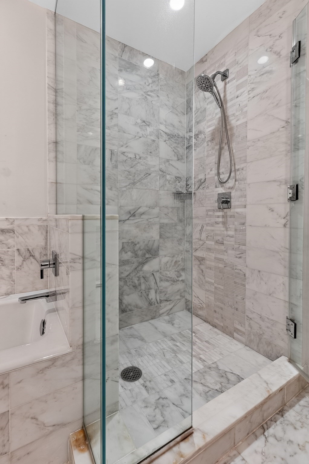 580 Washington St # 1410 Property Photo 21